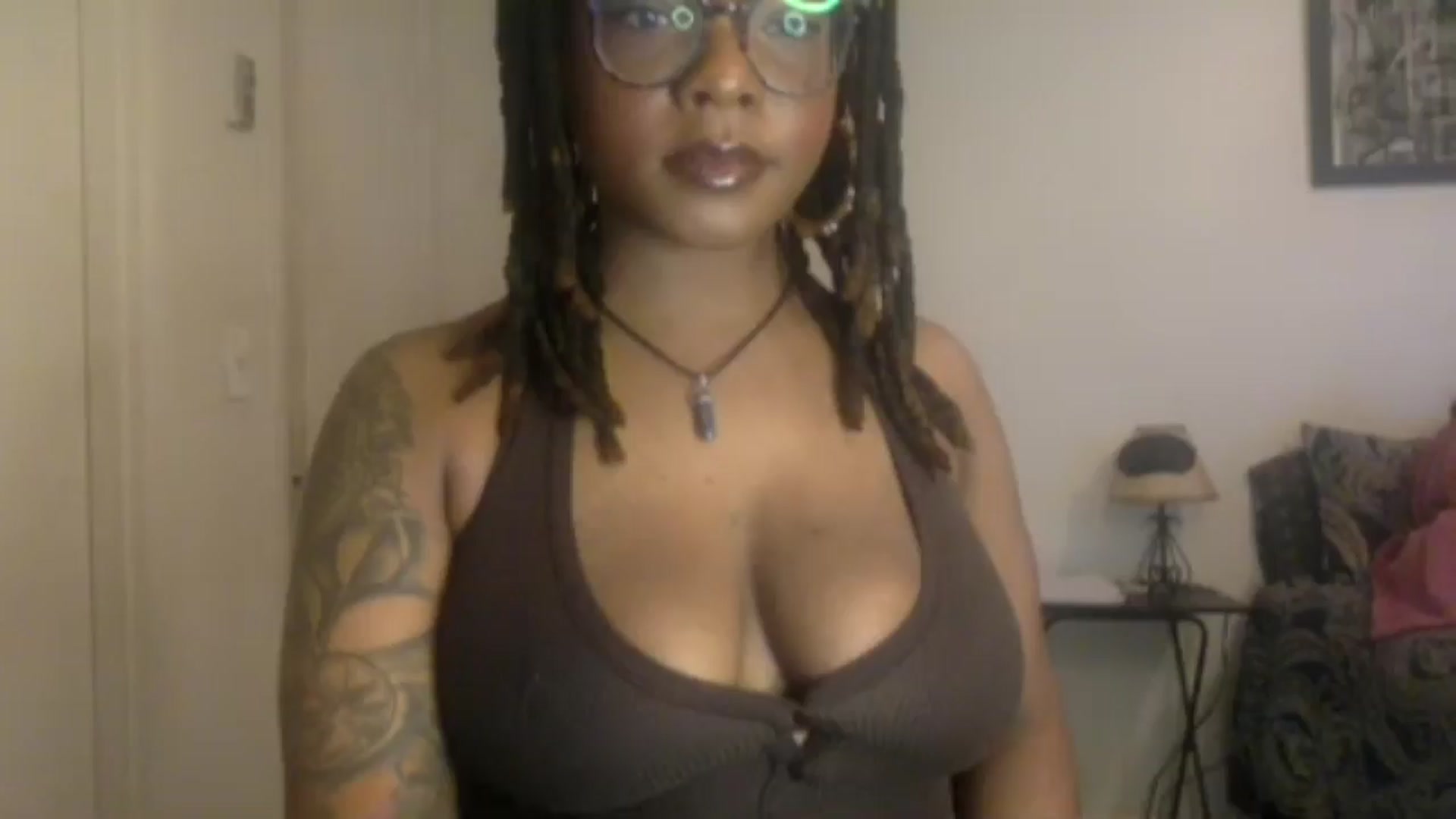 Gallery image thumbnail from warmhoney888's myfreecams stream on, 01/08/2025, 13:02 image 1 of 20