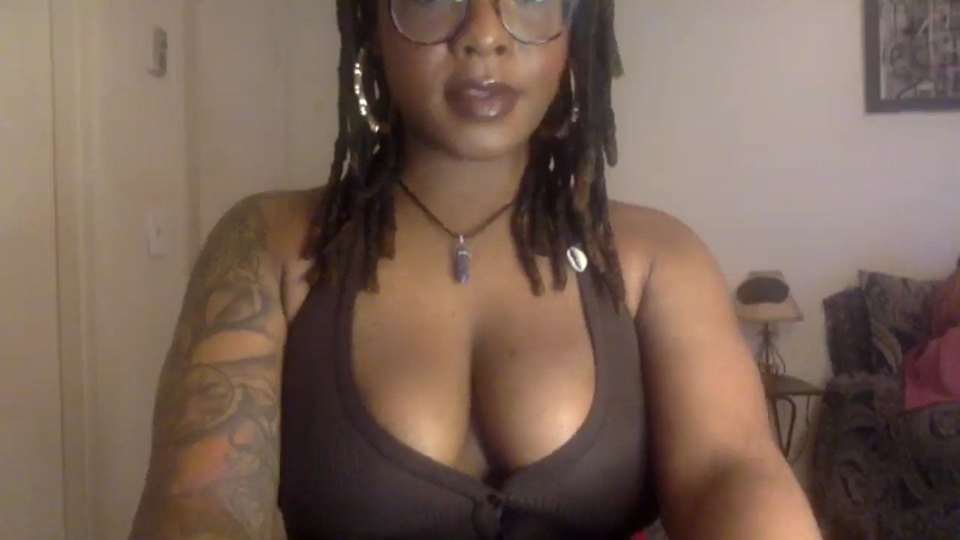 Gallery image thumbnail from warmhoney888's myfreecams stream on, 01/08/2025, 13:02 image 6 of 20