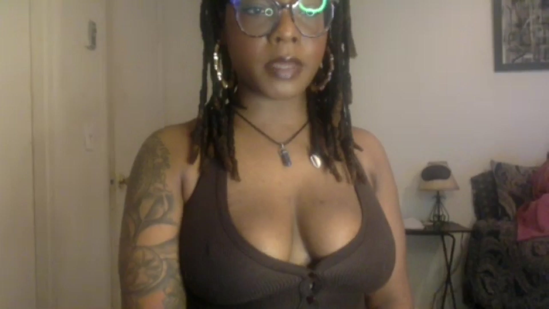Gallery image thumbnail from warmhoney888's myfreecams stream on, 01/08/2025, 13:02 image 5 of 20