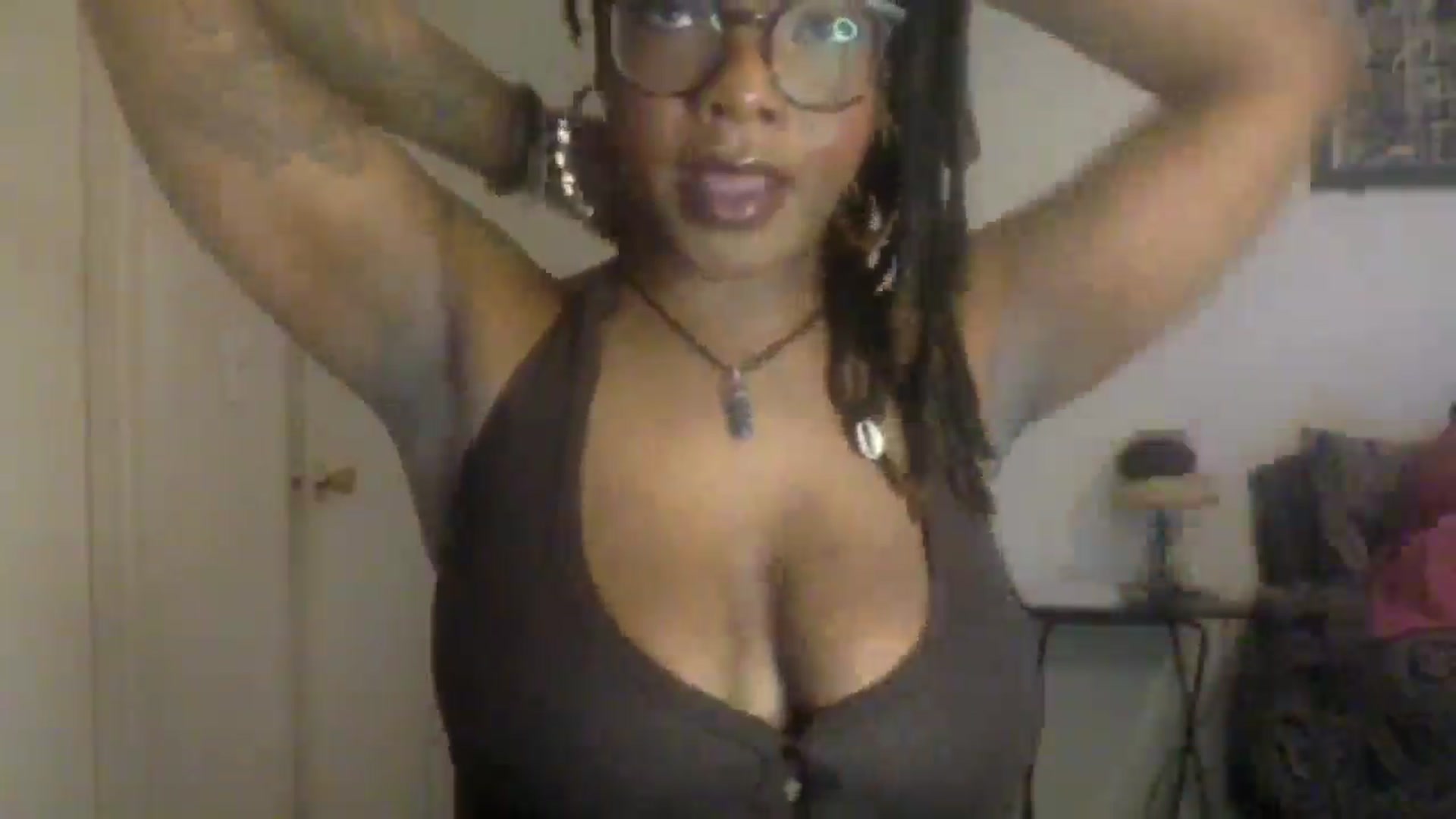 Gallery image thumbnail from warmhoney888's myfreecams stream on, 01/08/2025, 13:02 image 7 of 20