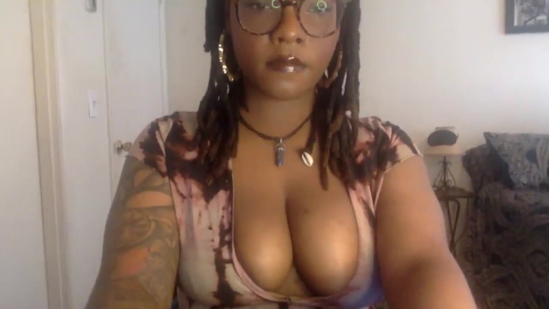 Gallery image thumbnail from warmhoney888's myfreecams stream on, 01/11/2025, 18:03 image 3 of 20