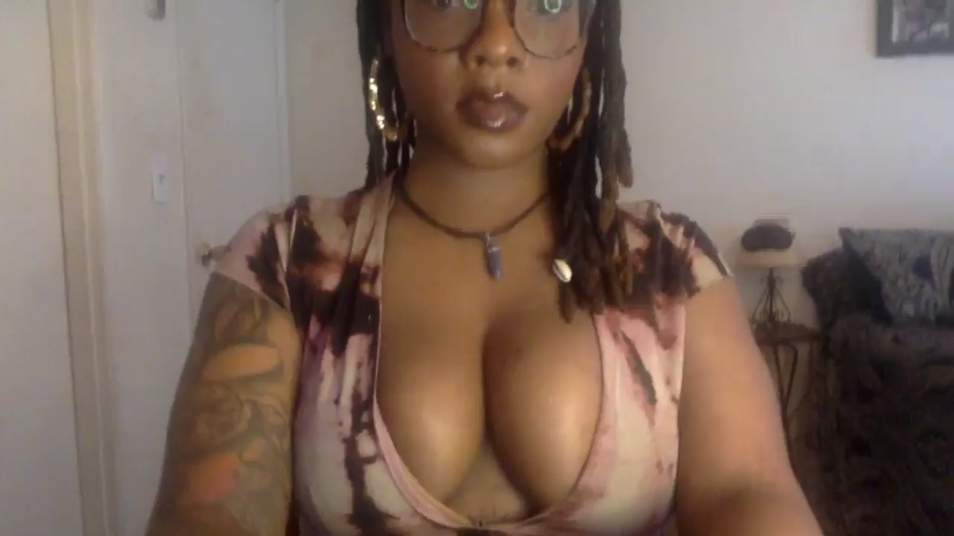 Gallery image thumbnail from warmhoney888's myfreecams stream on, 01/11/2025, 18:03 image 11 of 20