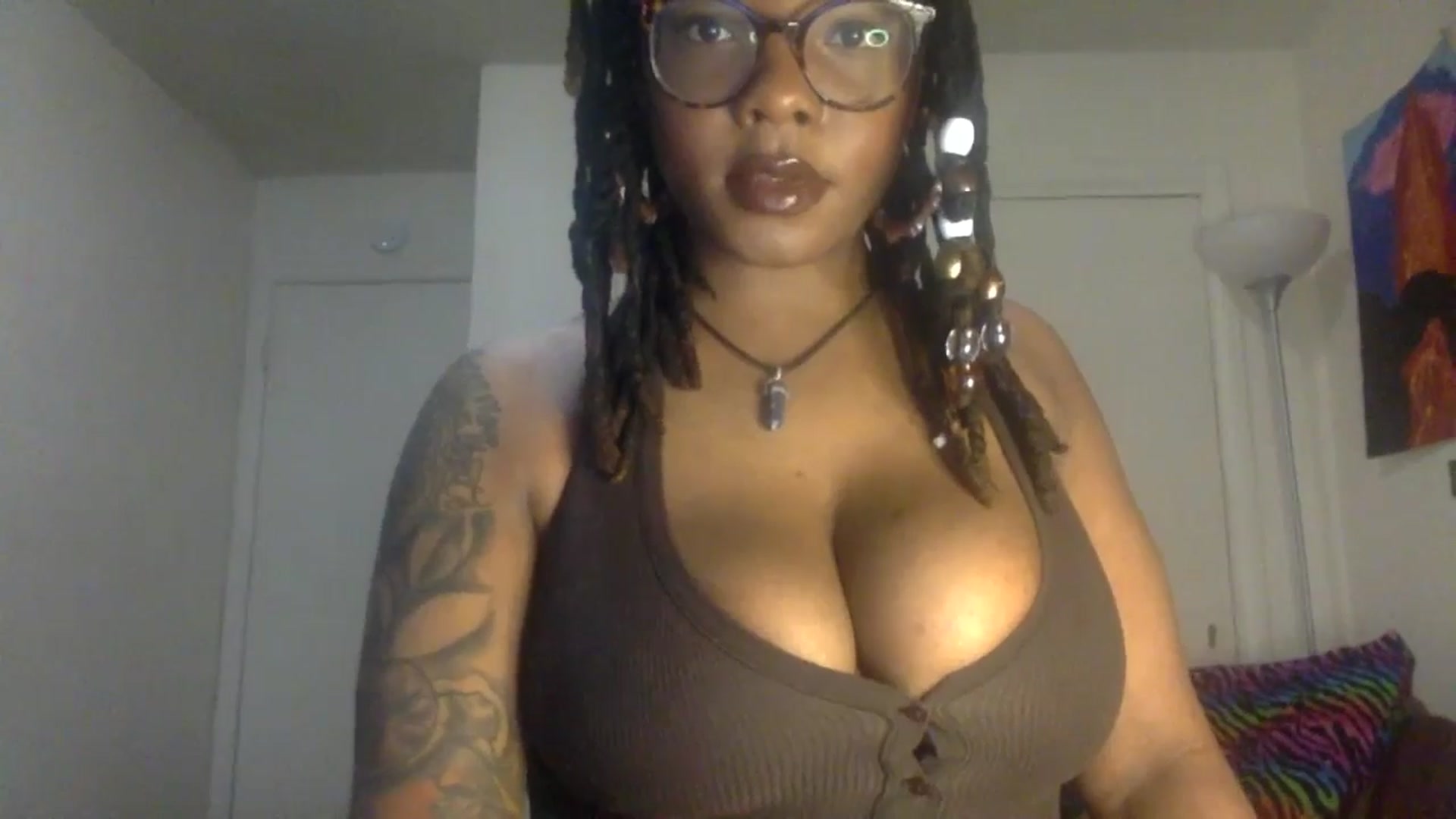 Gallery image thumbnail from warmhoney888's myfreecams stream on, 01/24/2025, 11:38 image 9 of 20
