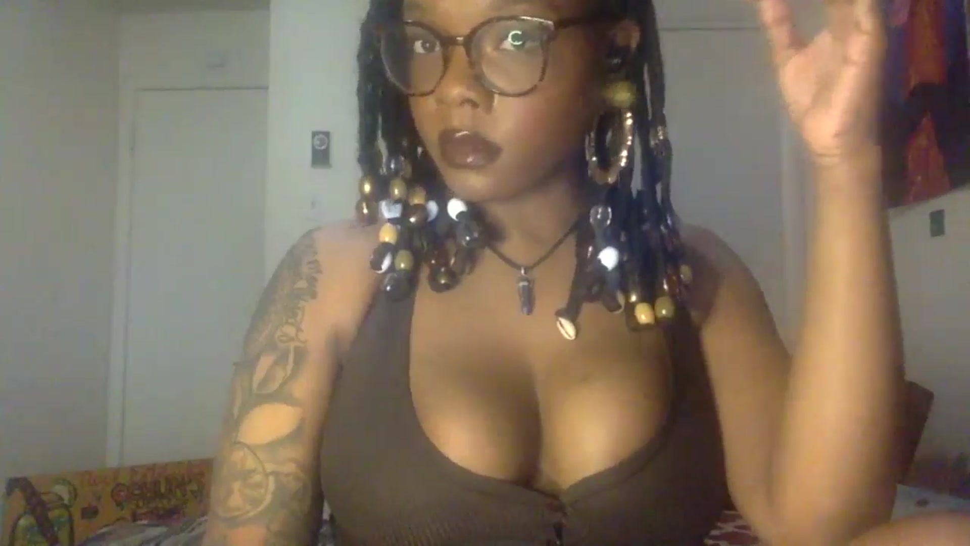 Gallery image thumbnail from warmhoney888's myfreecams stream on, 01/28/2025, 09:32 image 6 of 20