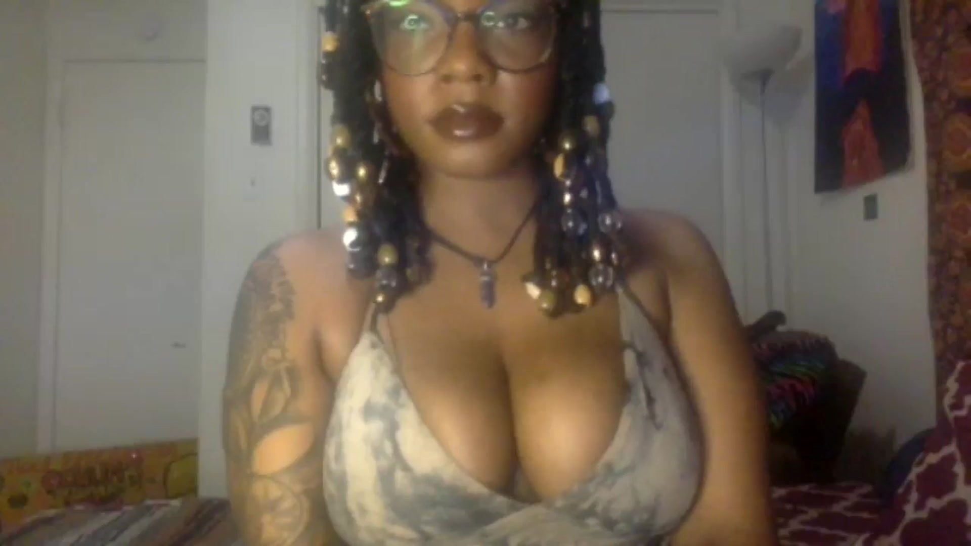 Gallery image thumbnail from warmhoney888's myfreecams stream on, 01/28/2025, 11:30 image 16 of 20