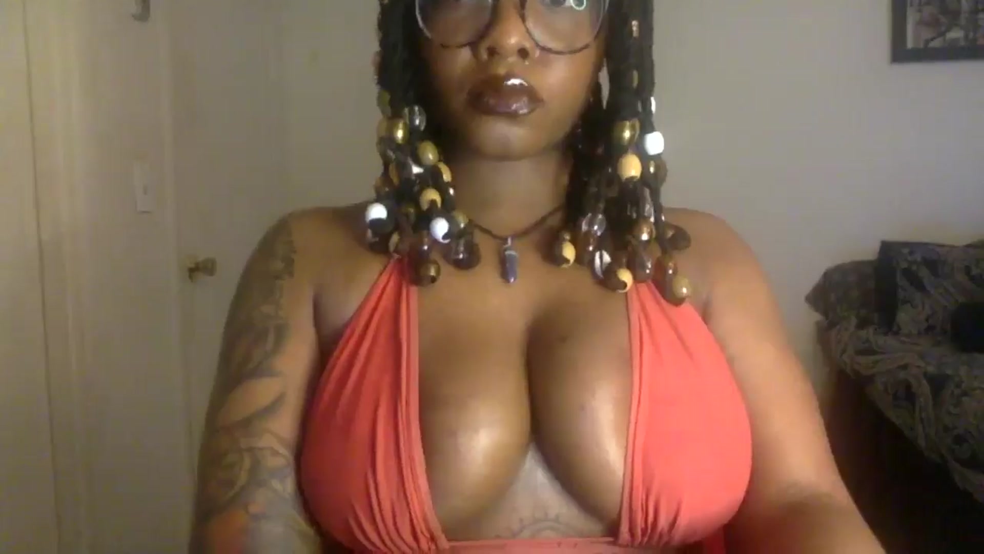 Gallery image thumbnail from warmhoney888's myfreecams stream on, 02/16/2025, 11:35 image 5 of 20