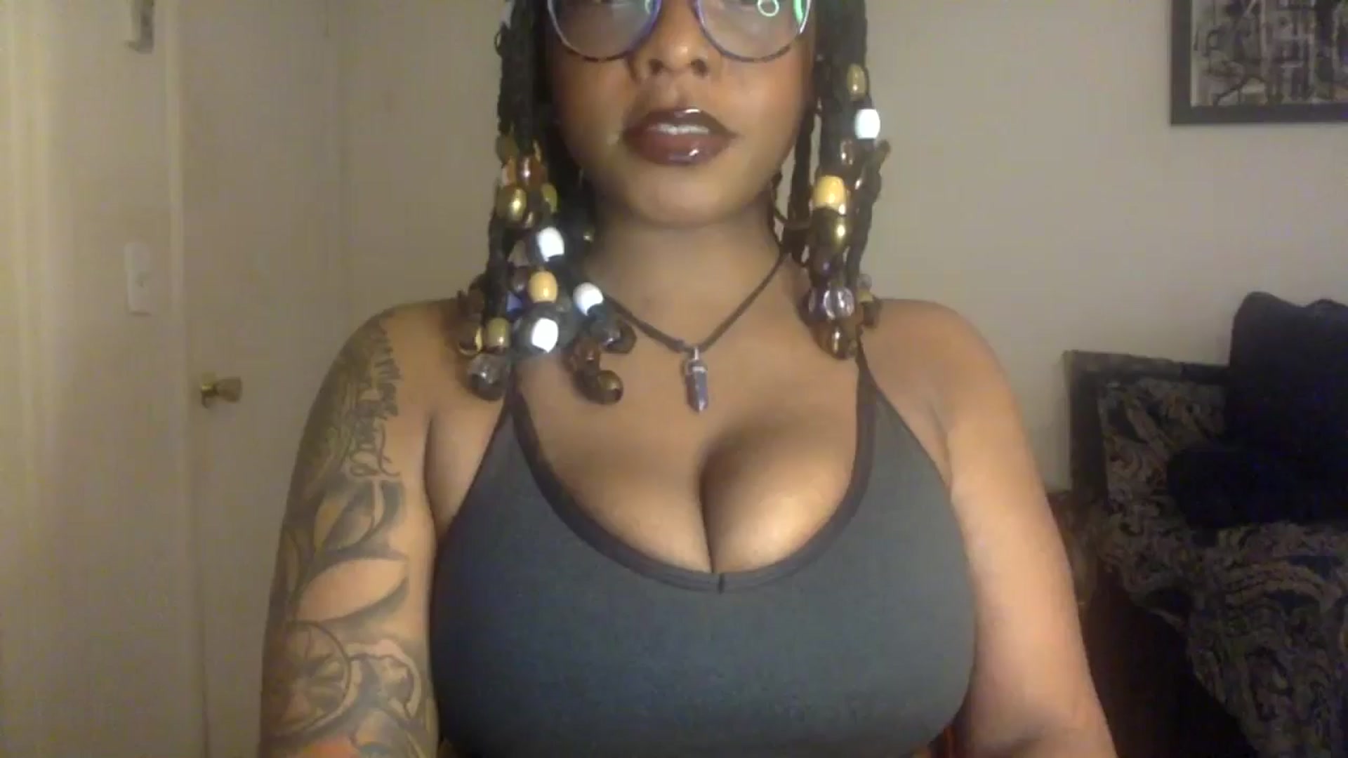 Gallery image thumbnail from warmhoney888's myfreecams stream on, 03/23/2025, 12:40 image 12 of 20