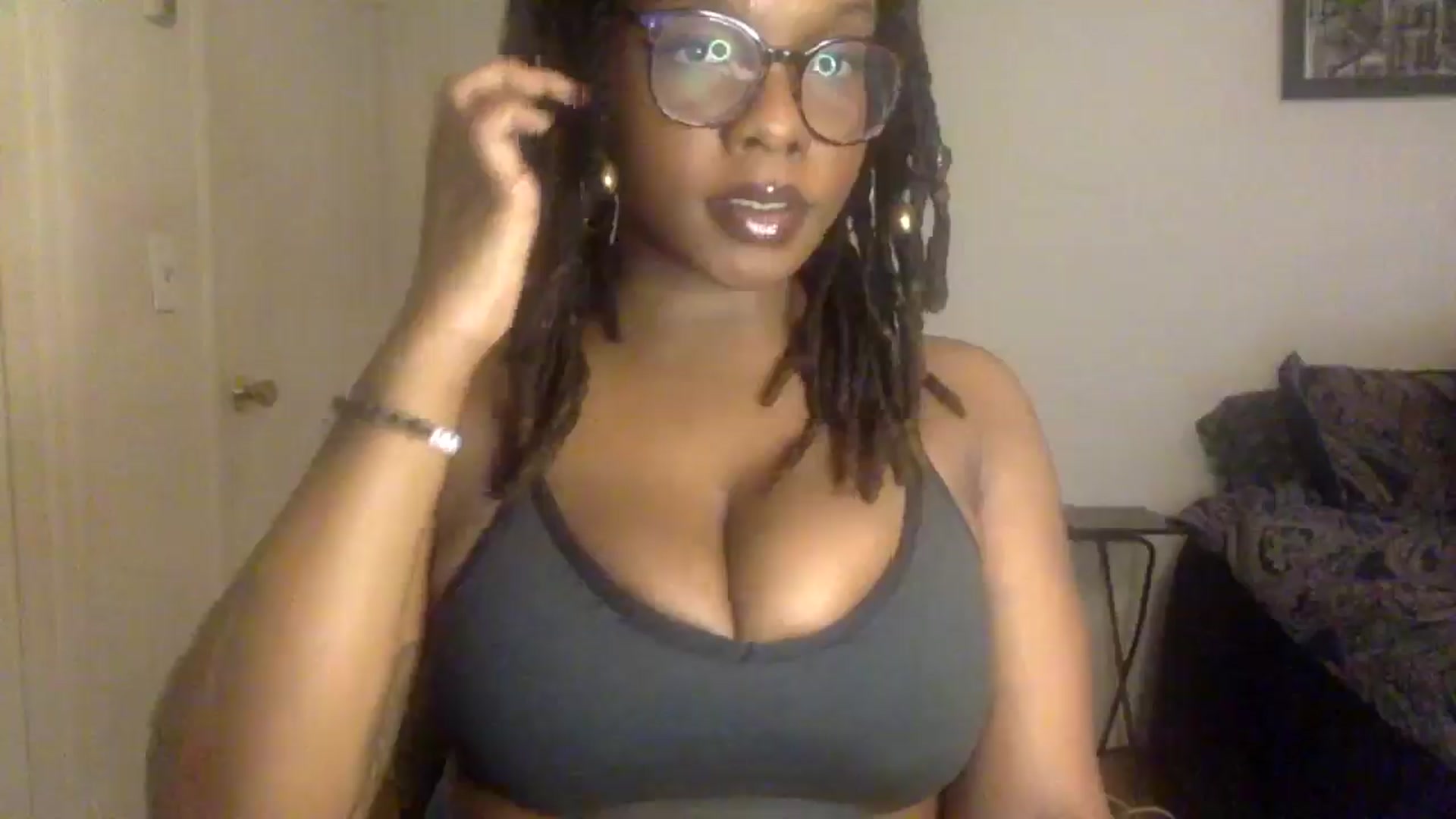 Gallery image thumbnail from warmhoney888's myfreecams stream on, 04/29/2025, 10:16 image 2 of 20
