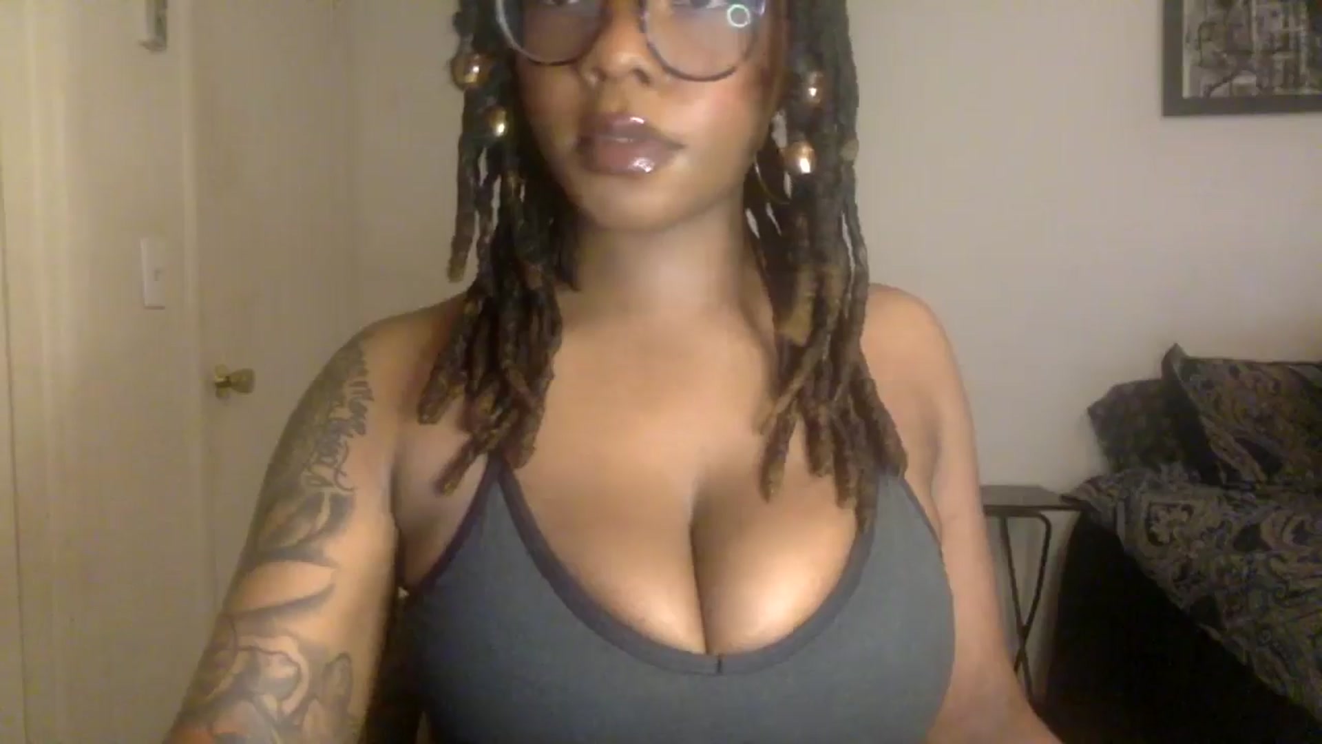 Gallery image thumbnail from warmhoney888's myfreecams stream on, 04/29/2025, 10:16 image 9 of 20