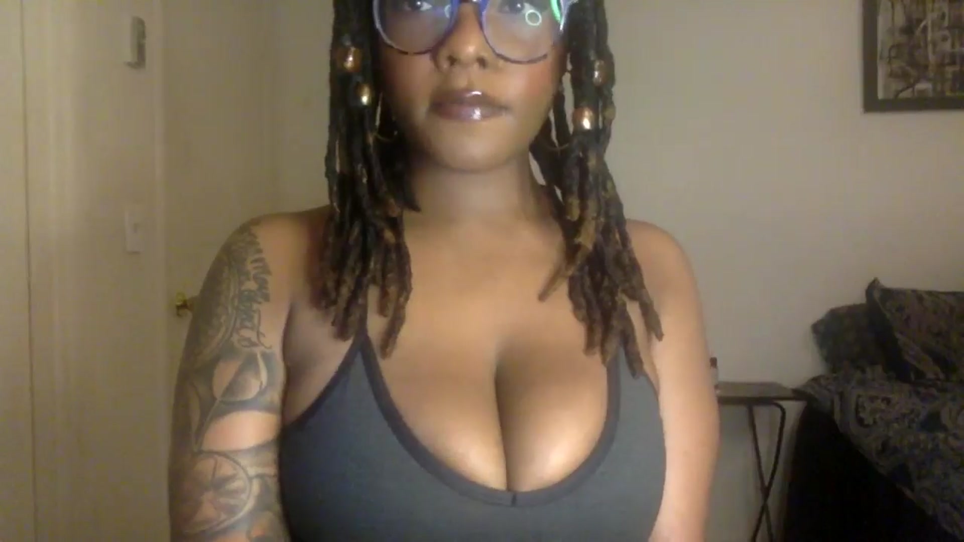Gallery image thumbnail from warmhoney888's myfreecams stream on, 04/29/2025, 10:16 image 20 of 20