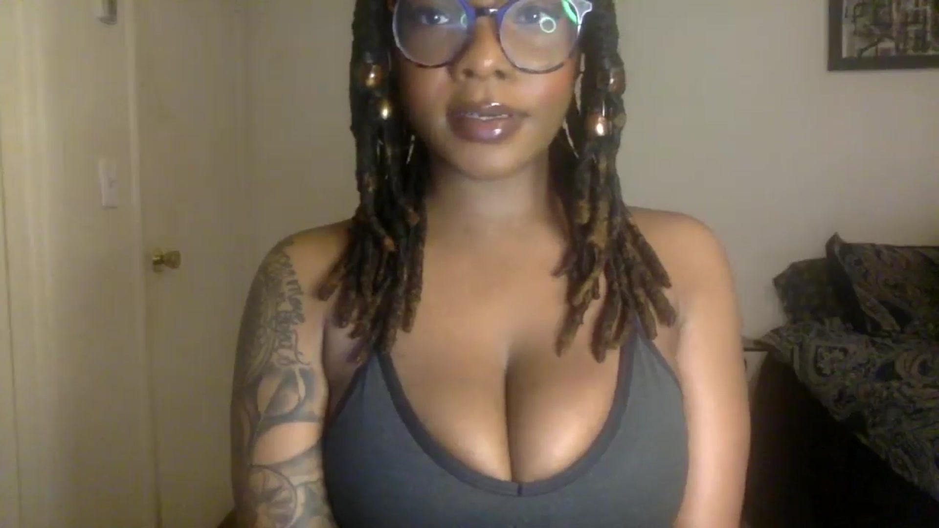 Gallery image thumbnail from warmhoney888's myfreecams stream on, 04/29/2025, 10:16 image 13 of 20