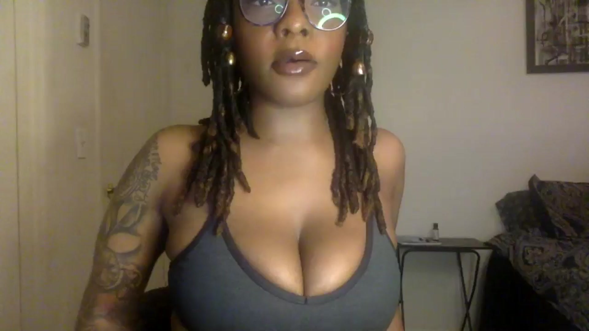 Gallery image thumbnail from warmhoney888's myfreecams stream on, 04/29/2025, 10:16 image 18 of 20