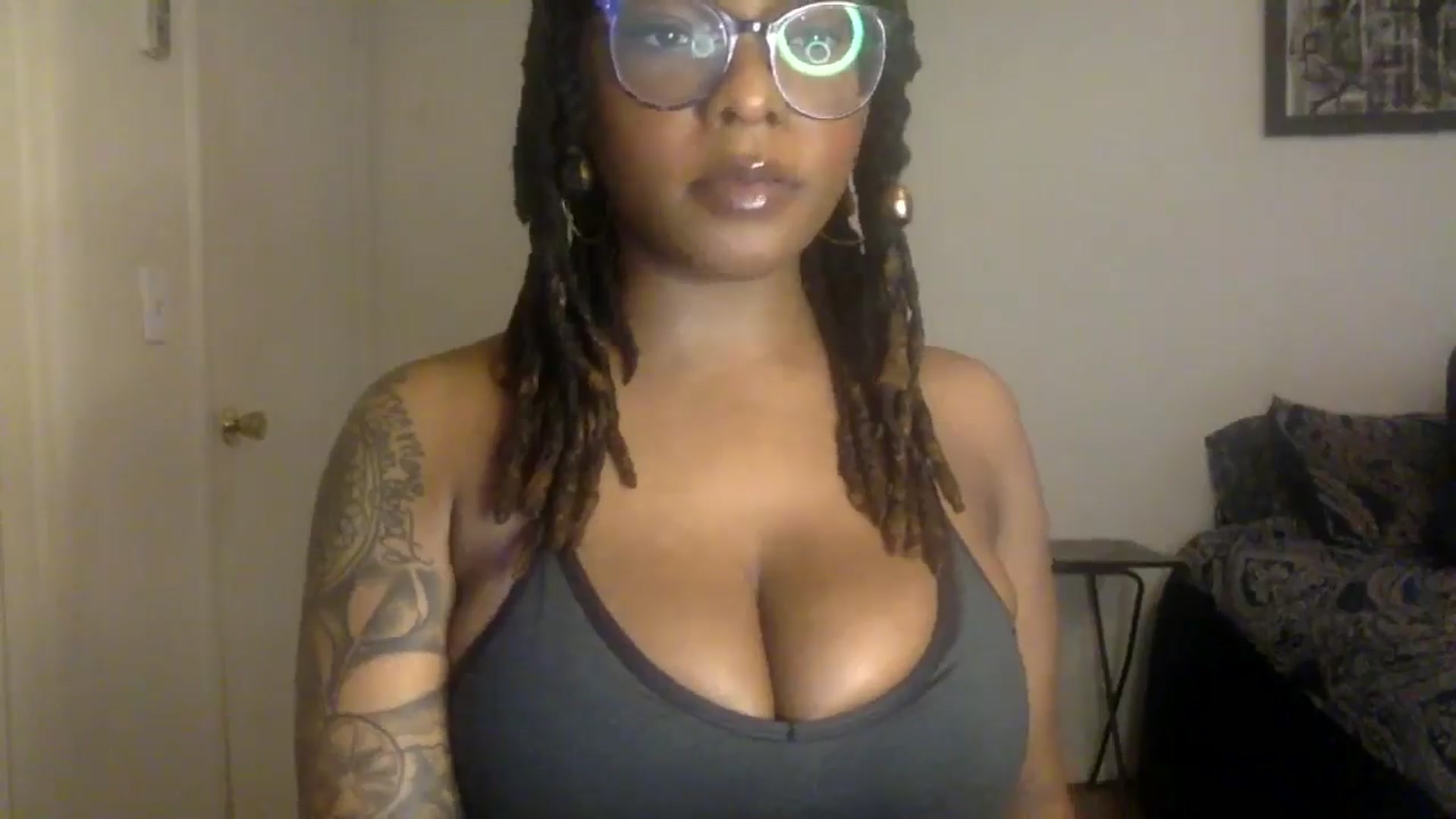 Gallery image thumbnail from warmhoney888's myfreecams stream on, 04/29/2025, 11:57 image 19 of 20