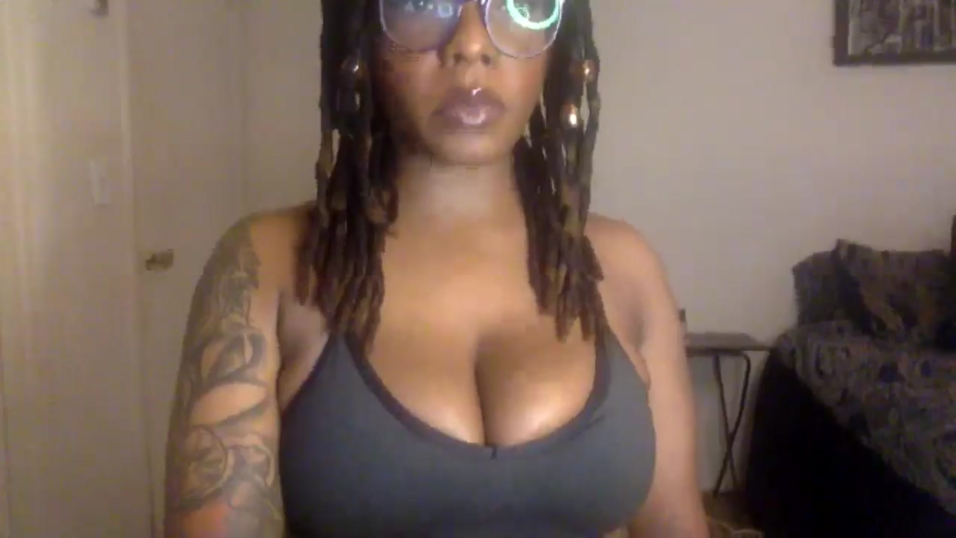 Gallery image thumbnail from warmhoney888's myfreecams stream on, 04/29/2025, 11:57 image 20 of 20
