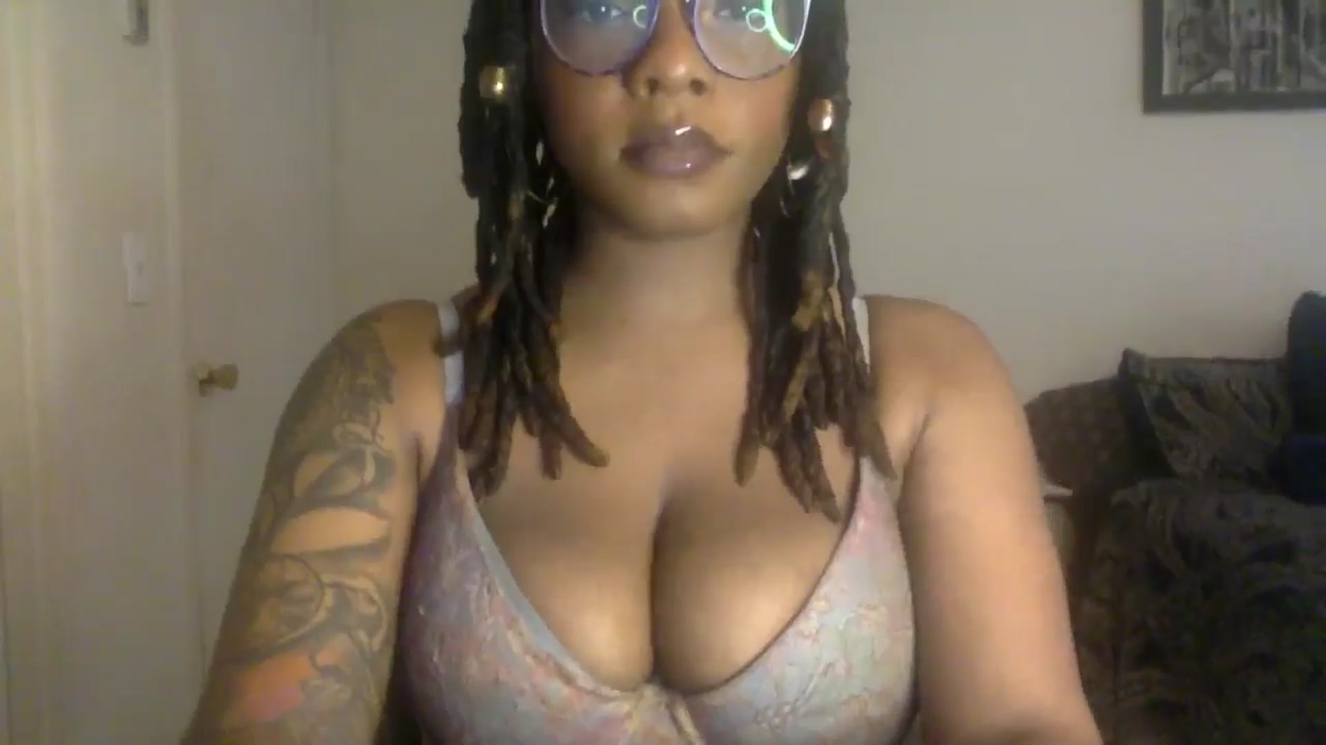 Gallery image thumbnail from warmhoney888's myfreecams stream on, 05/07/2025, 14:03 image 9 of 20