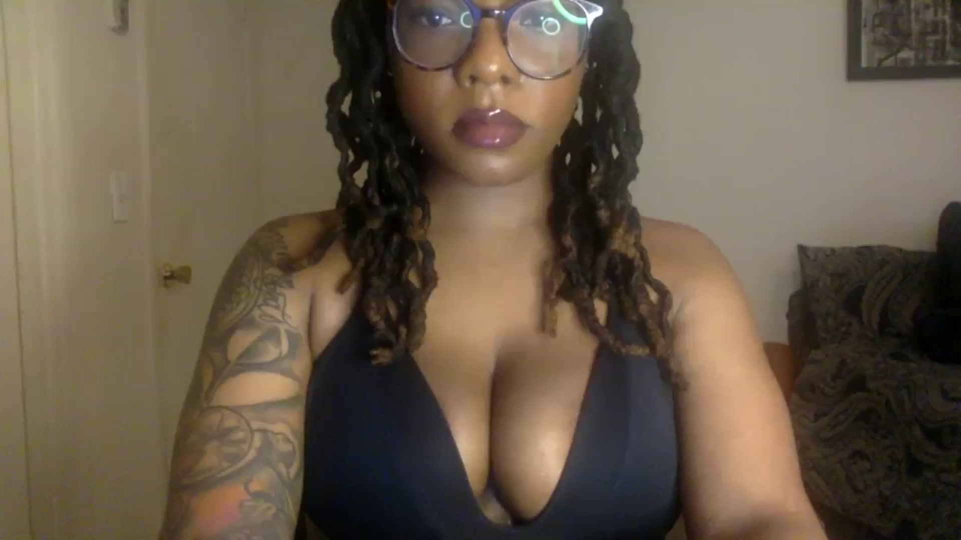 Gallery image thumbnail from warmhoney888's myfreecams stream on, 06/27/2025, 10:30 image 14 of 20