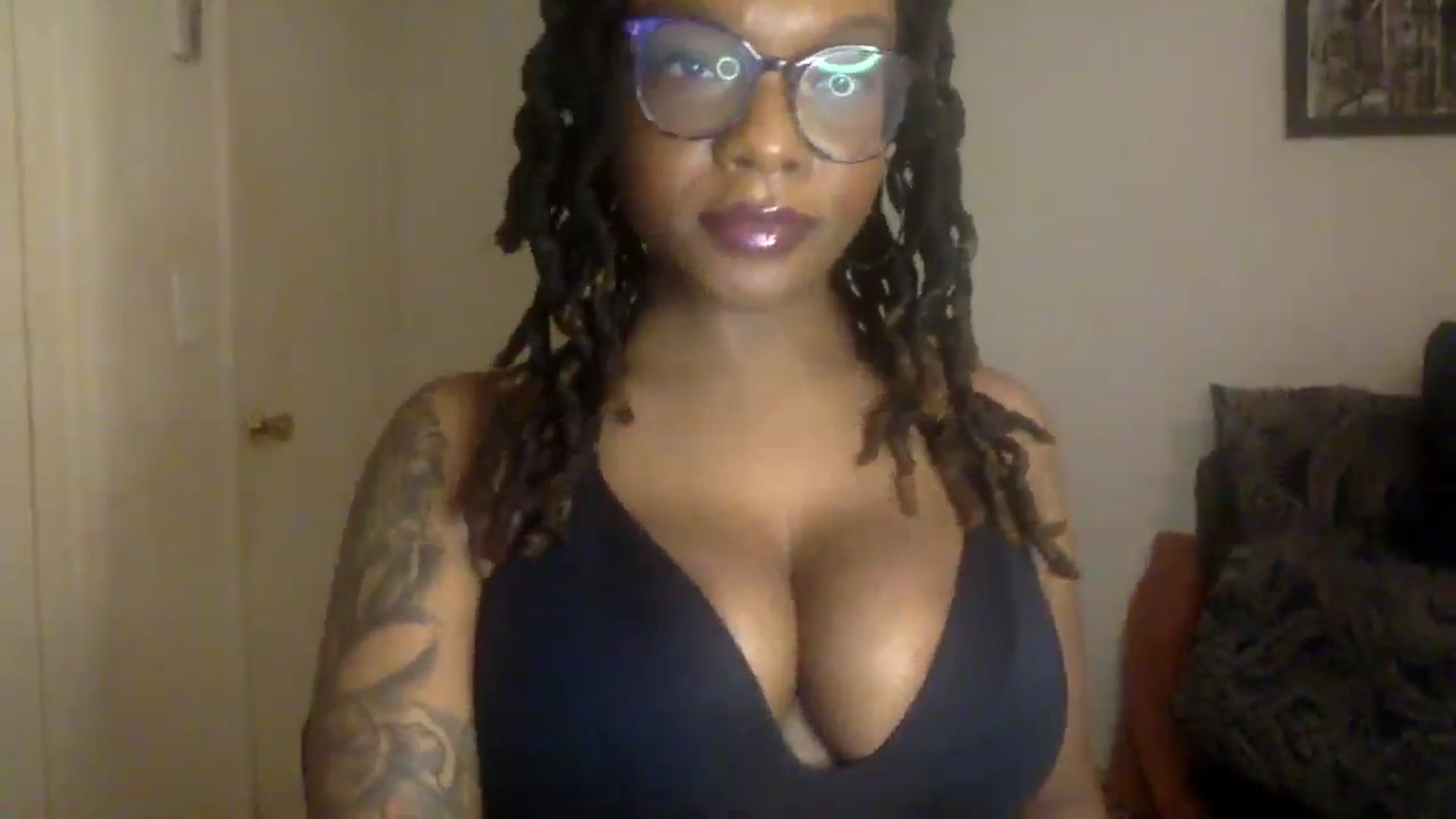 Gallery image thumbnail from warmhoney888's myfreecams stream on, 06/27/2025, 10:30 image 10 of 20