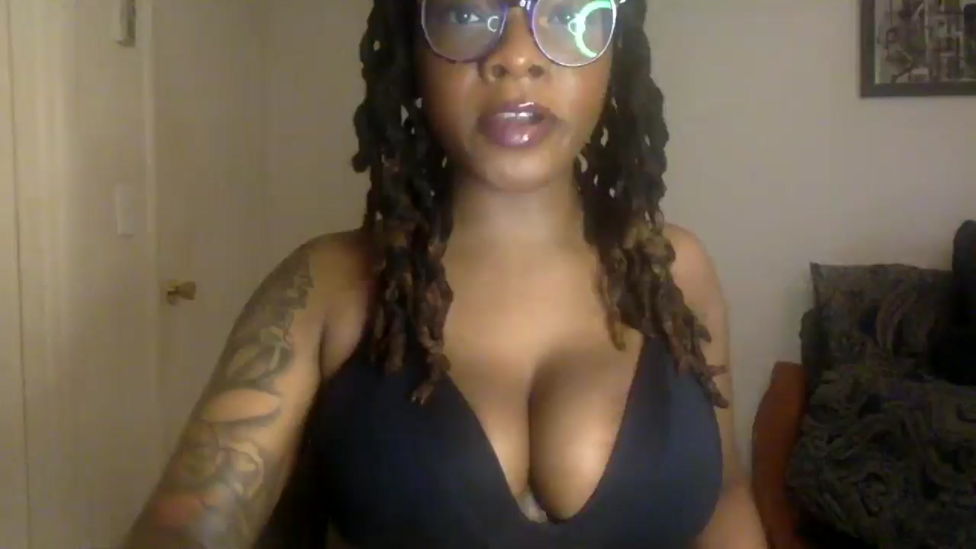 Gallery image thumbnail from warmhoney888's myfreecams stream on, 06/27/2025, 10:30 image 15 of 20