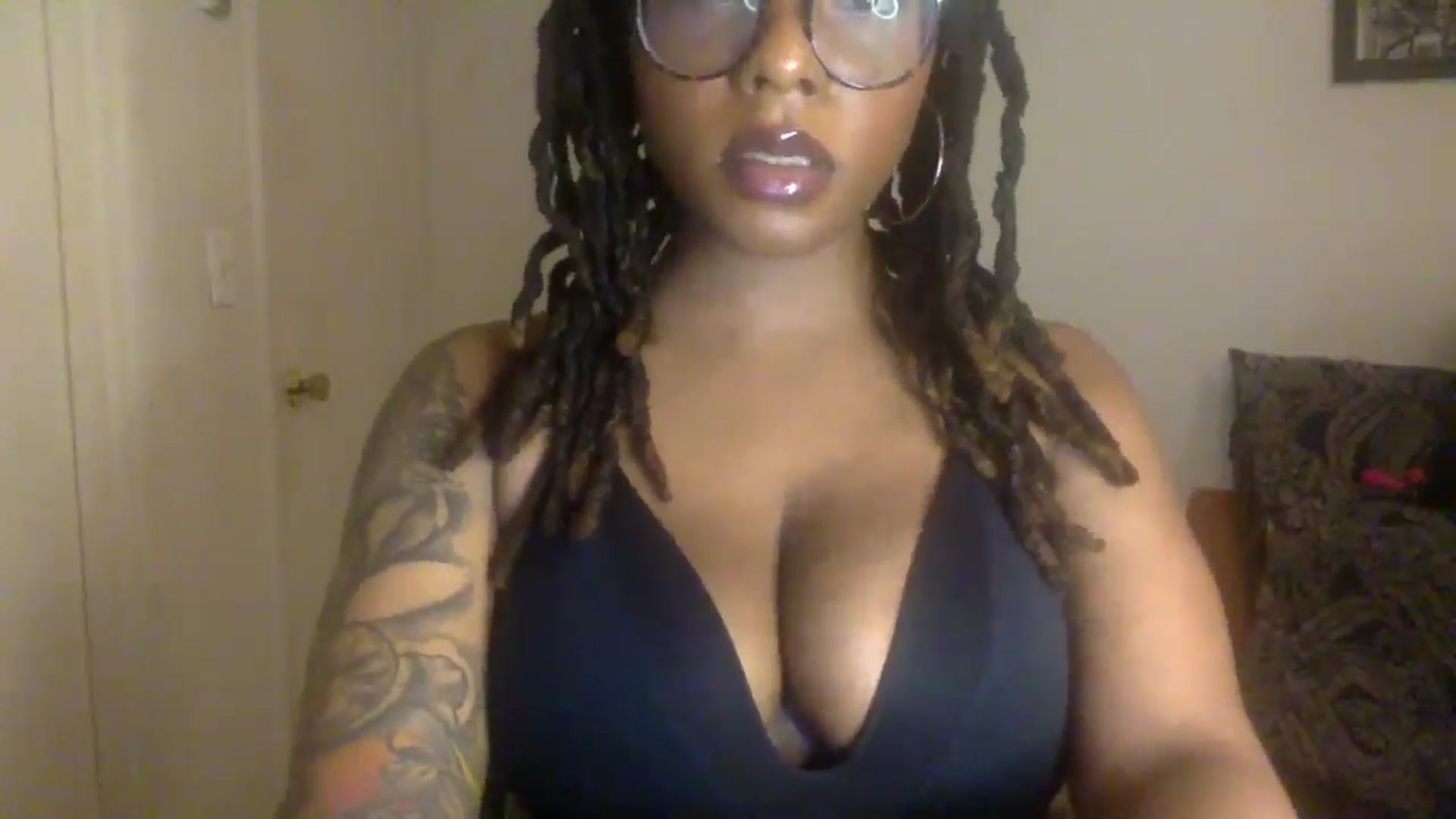 Gallery image thumbnail from warmhoney888's myfreecams stream on, 06/28/2025, 11:09 image 6 of 20