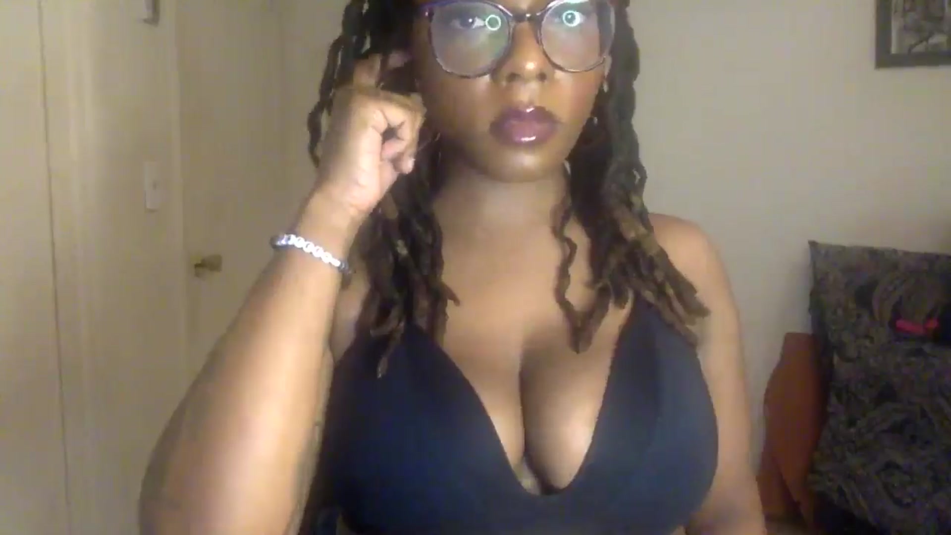 Gallery image thumbnail from warmhoney888's myfreecams stream on, 06/28/2025, 11:09 image 8 of 20