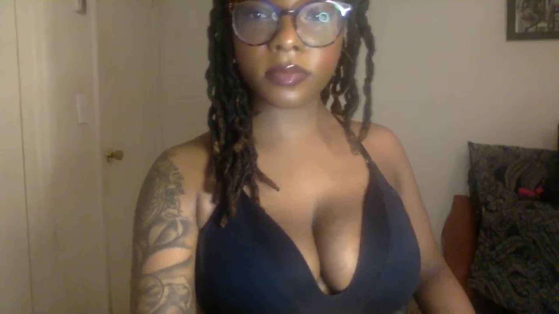 Gallery image thumbnail from warmhoney888's myfreecams stream on, 06/28/2025, 11:09 image 10 of 20