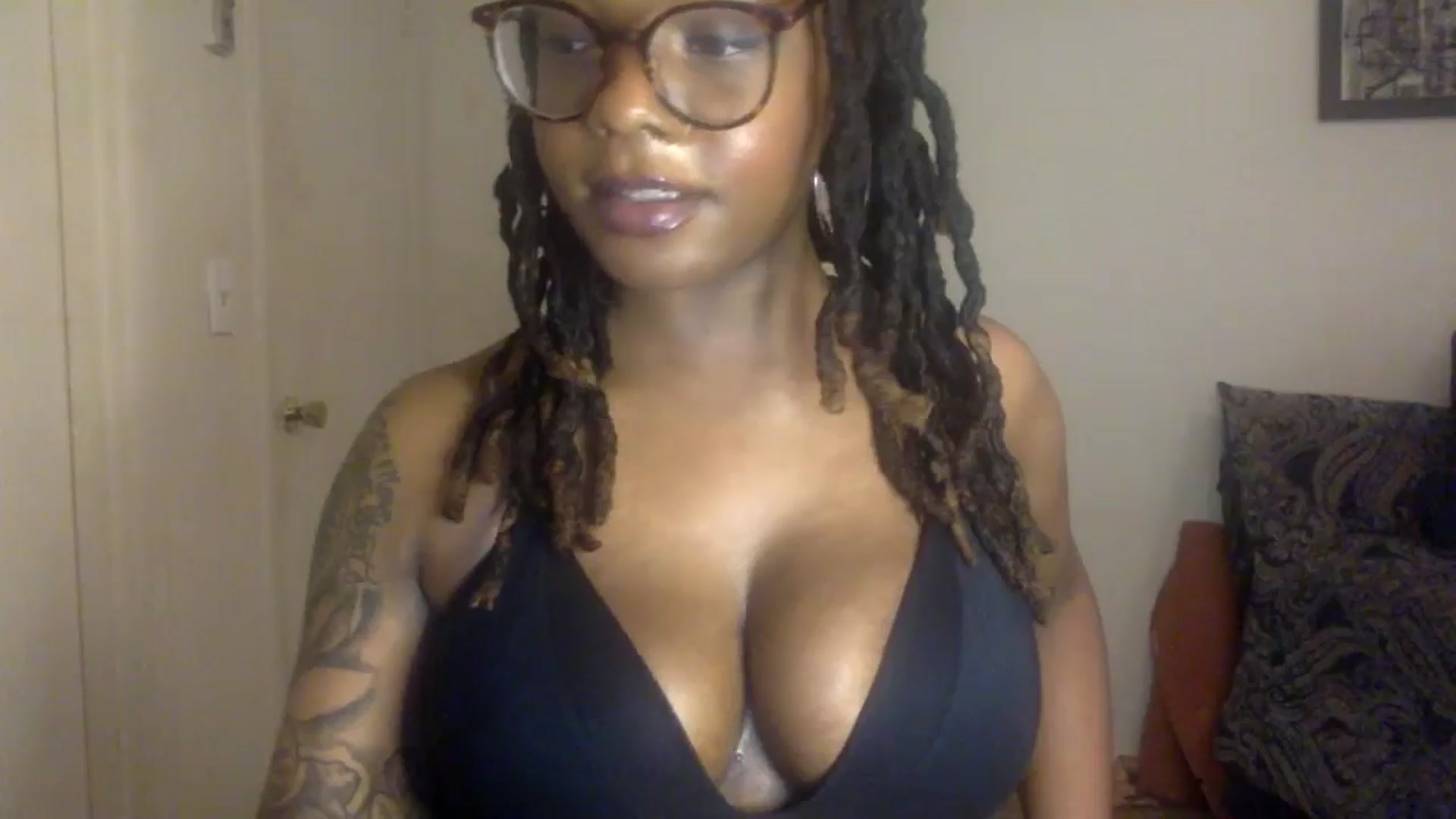 Gallery image thumbnail from warmhoney888's myfreecams stream on, 06/28/2025, 11:33 image 13 of 20