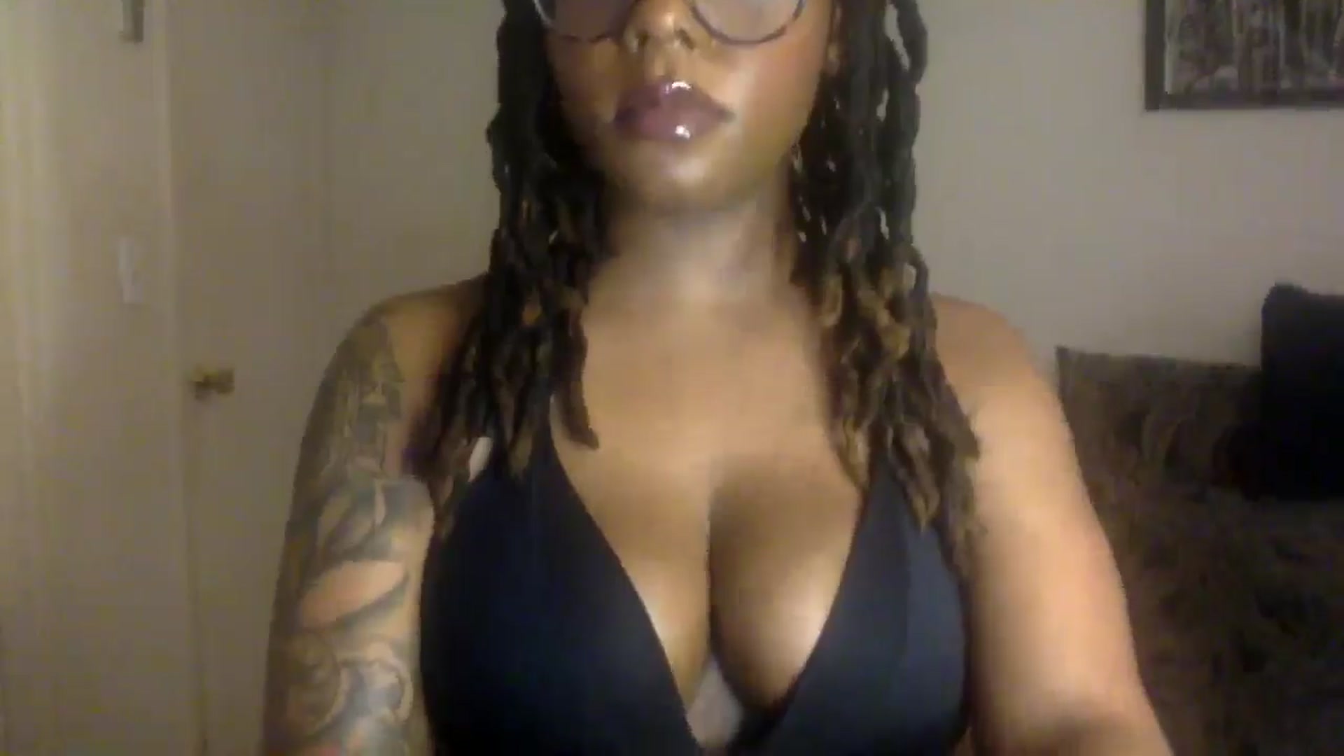 Gallery image thumbnail from warmhoney888's myfreecams stream on, 06/28/2025, 11:33 image 3 of 20