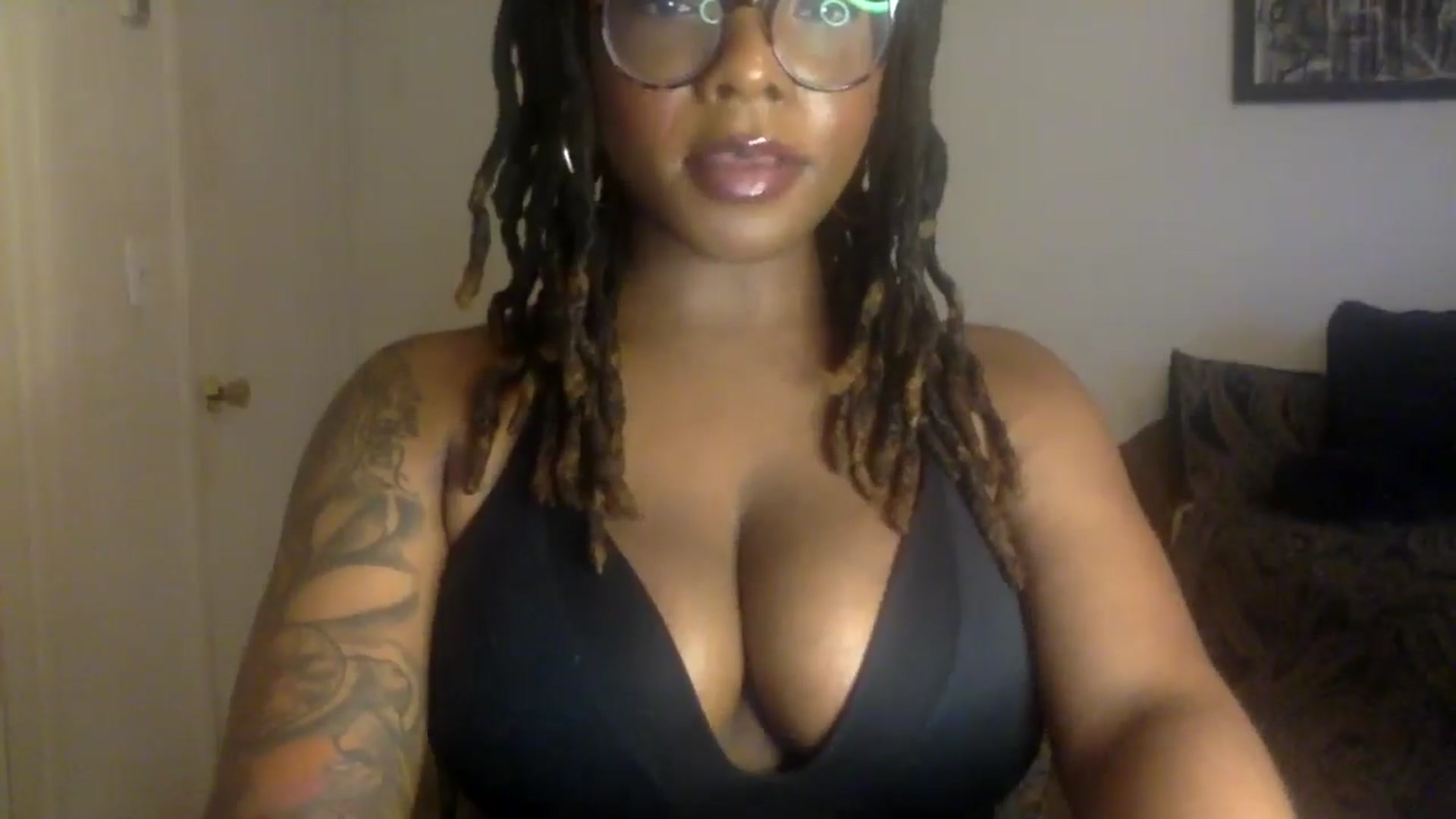 Gallery image thumbnail from warmhoney888's myfreecams stream on, 07/17/2025, 11:13 image 19 of 20