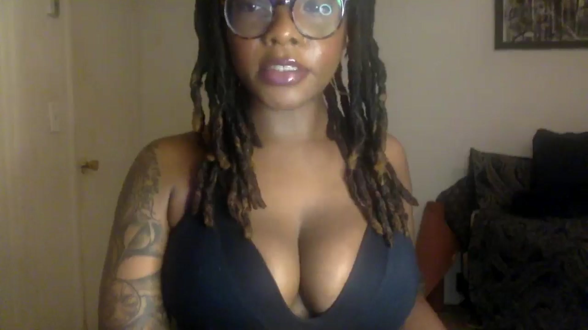 Gallery image thumbnail from warmhoney888's myfreecams stream on, 07/17/2025, 11:13 image 10 of 20