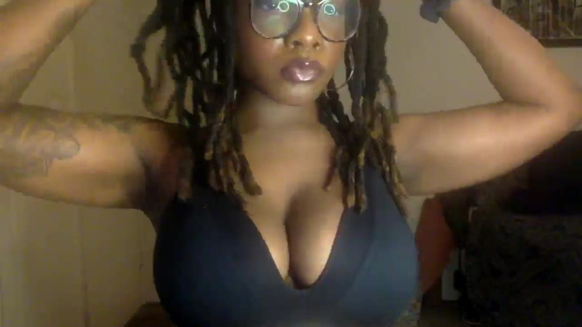 Gallery image thumbnail from warmhoney888's myfreecams stream on, 07/17/2025, 11:13 image 16 of 20