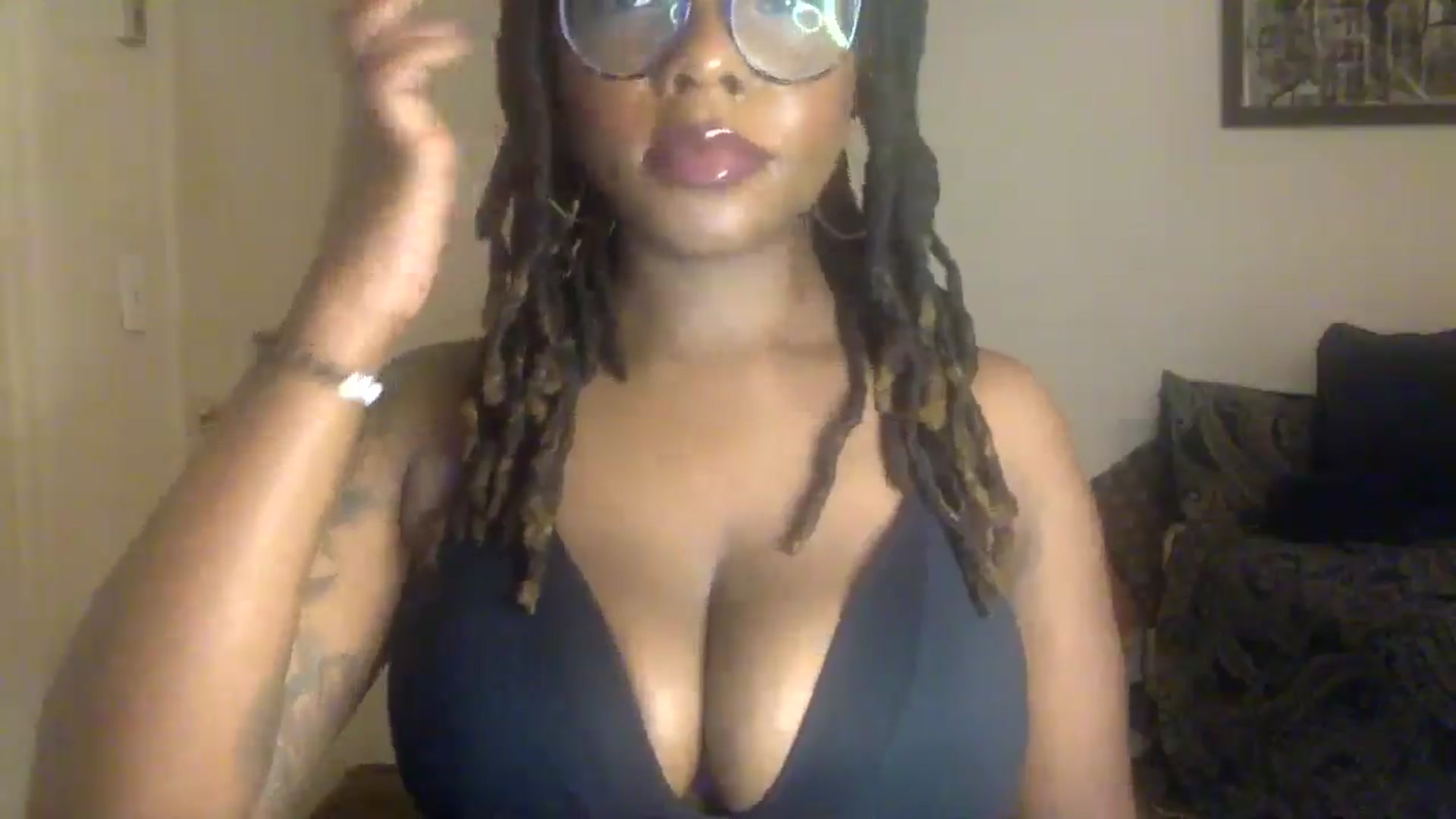 Gallery image thumbnail from warmhoney888's myfreecams stream on, 07/17/2025, 11:13 image 3 of 20