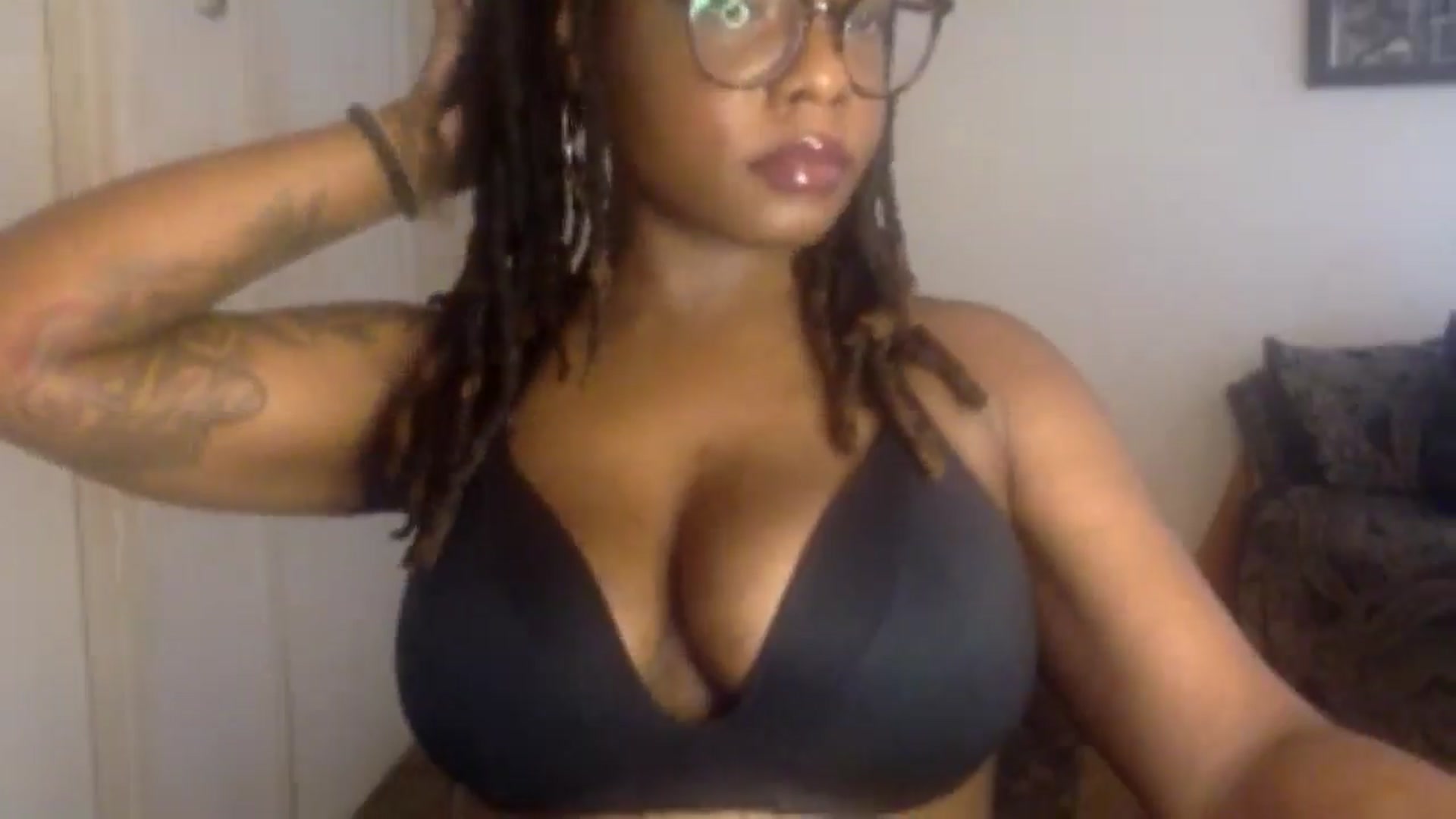 Gallery image thumbnail from warmhoney888's myfreecams stream on, 07/27/2025, 16:04 image 9 of 20