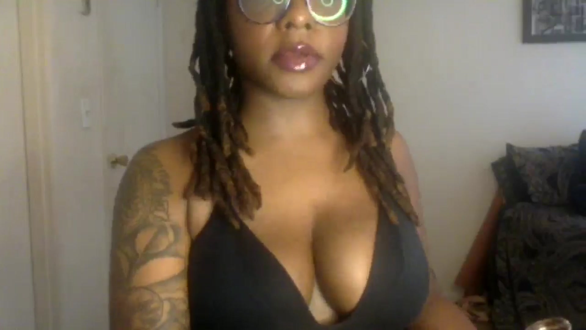 Gallery image thumbnail from warmhoney888's myfreecams stream on, 07/27/2025, 16:04 image 2 of 20