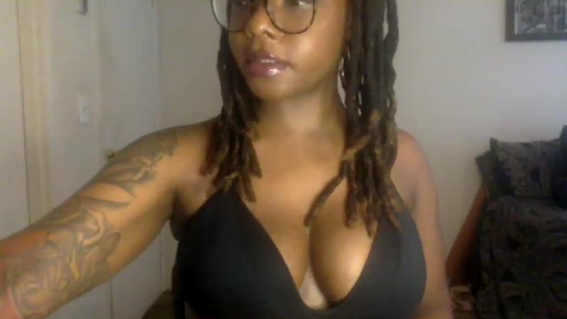 Gallery image thumbnail from warmhoney888's myfreecams stream on, 07/27/2025, 16:04 image 3 of 20