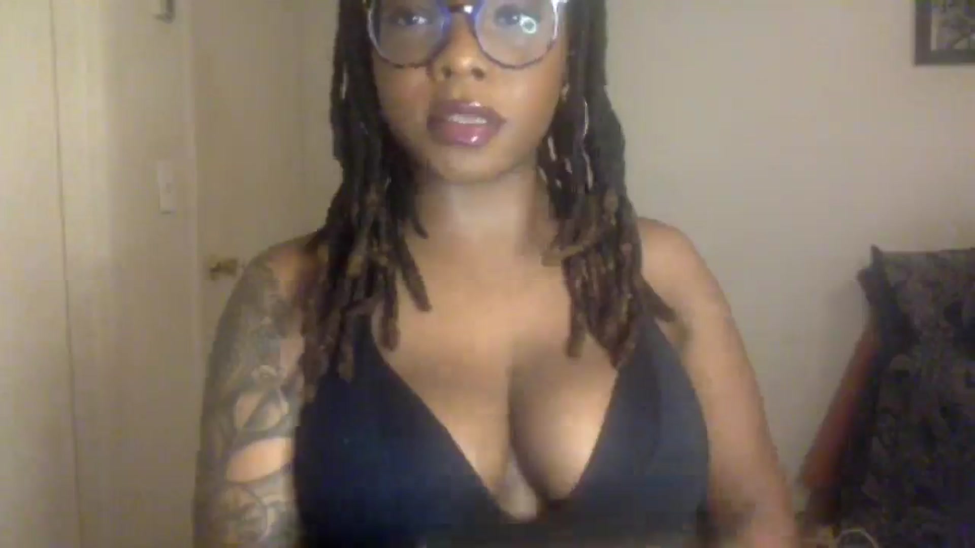 Gallery image thumbnail from warmhoney888's myfreecams stream on, 07/28/2025, 09:01 image 9 of 20