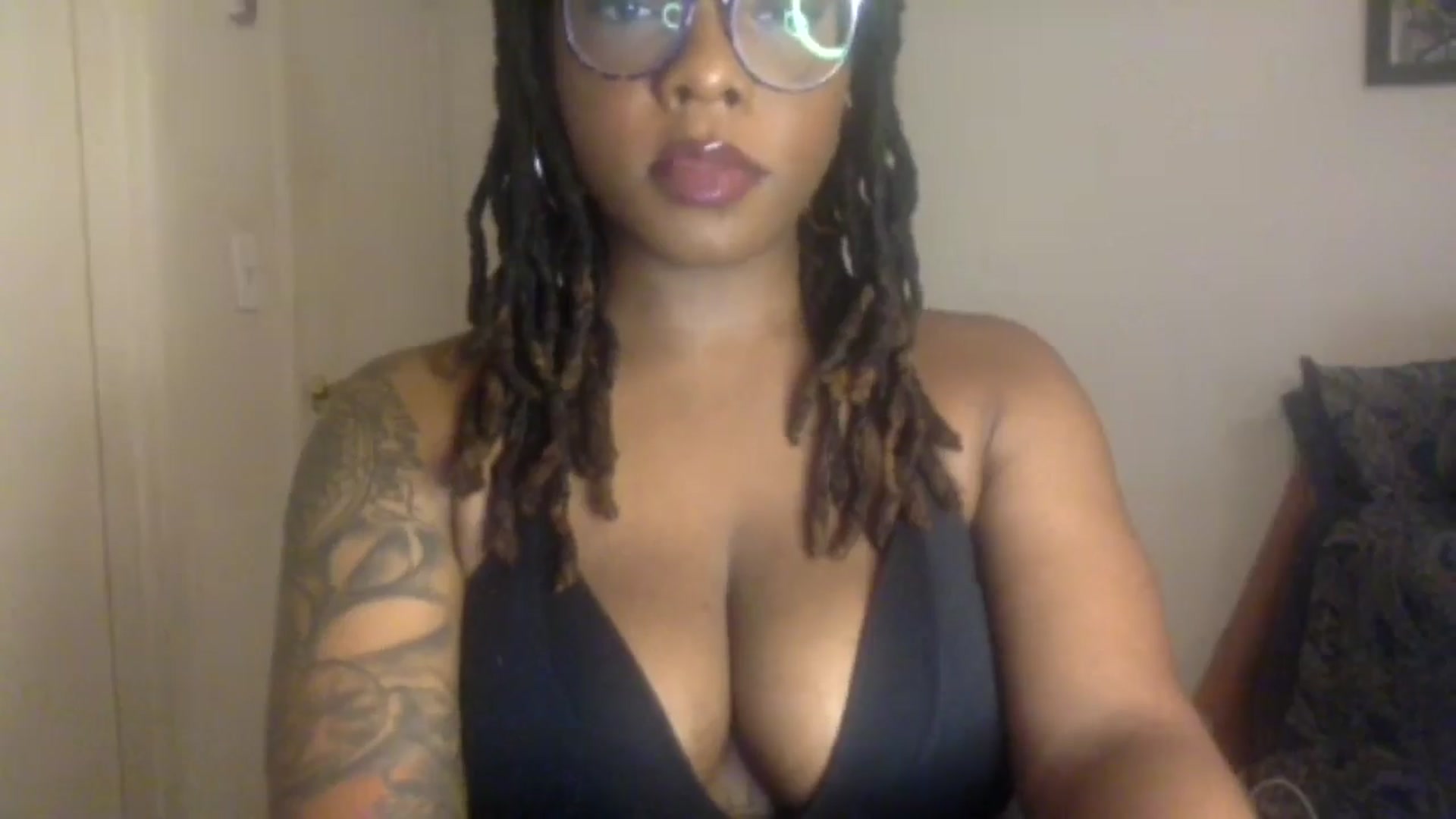 Gallery image thumbnail from warmhoney888's myfreecams stream on, 07/28/2025, 09:01 image 12 of 20