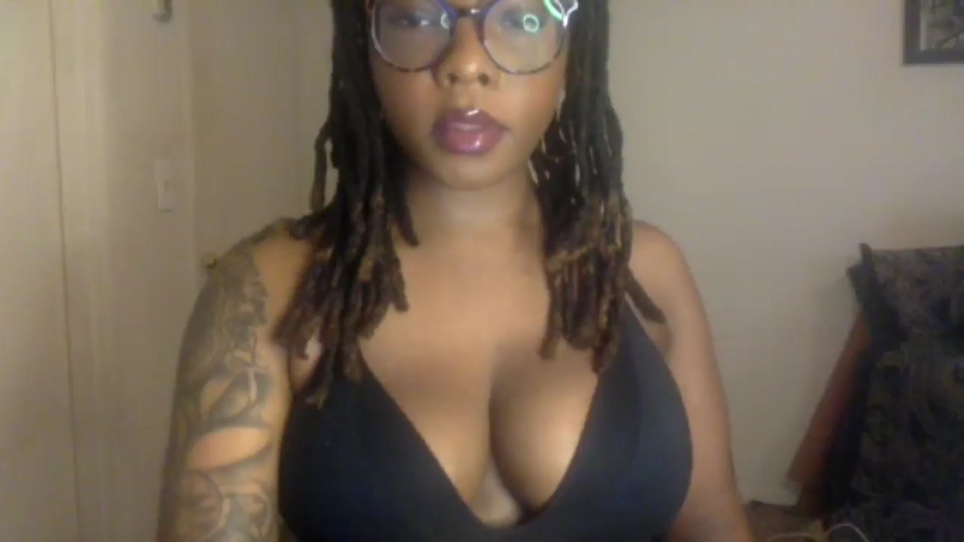 Gallery image thumbnail from warmhoney888's myfreecams stream on, 07/28/2025, 09:01 image 8 of 20
