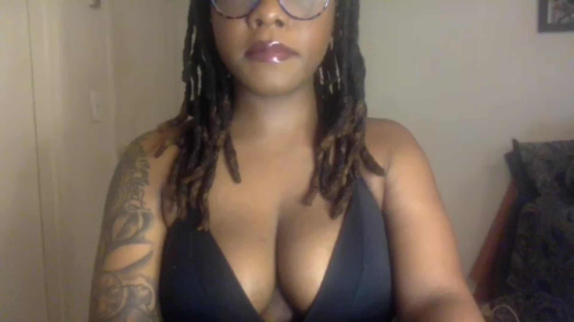Gallery image thumbnail from warmhoney888's myfreecams stream on, 07/28/2025, 09:01 image 10 of 20