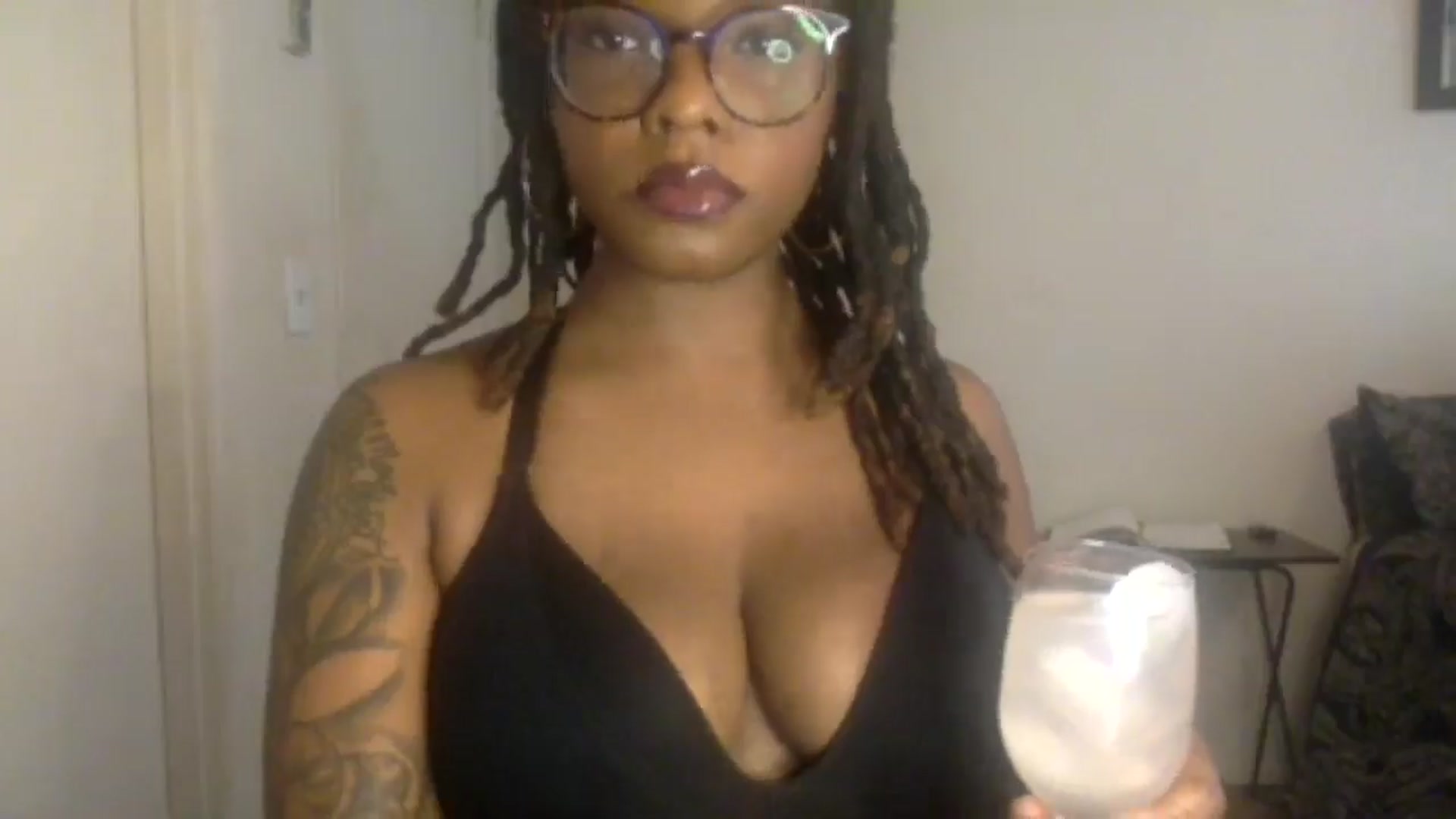 Gallery image thumbnail from warmhoney888's myfreecams stream on, 07/30/2025, 16:19 image 4 of 20