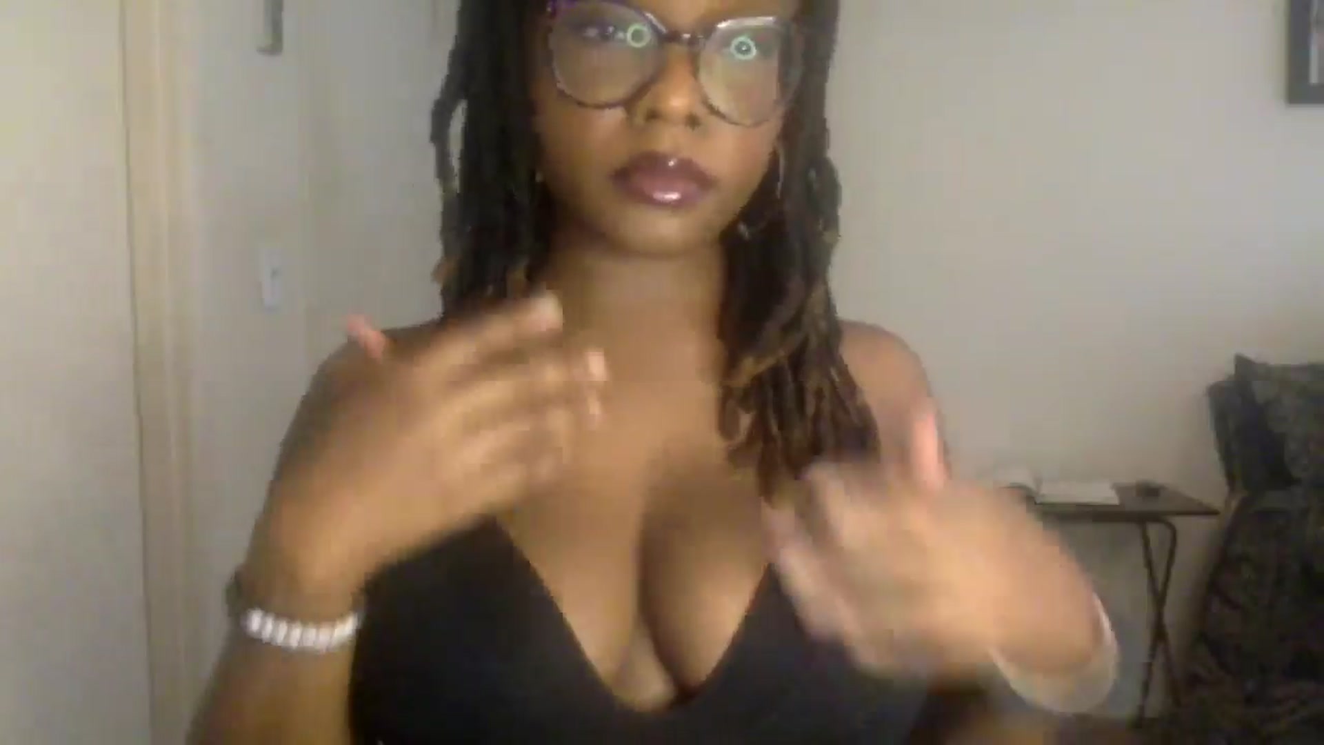 Gallery image thumbnail from warmhoney888's myfreecams stream on, 07/30/2025, 16:19 image 8 of 20
