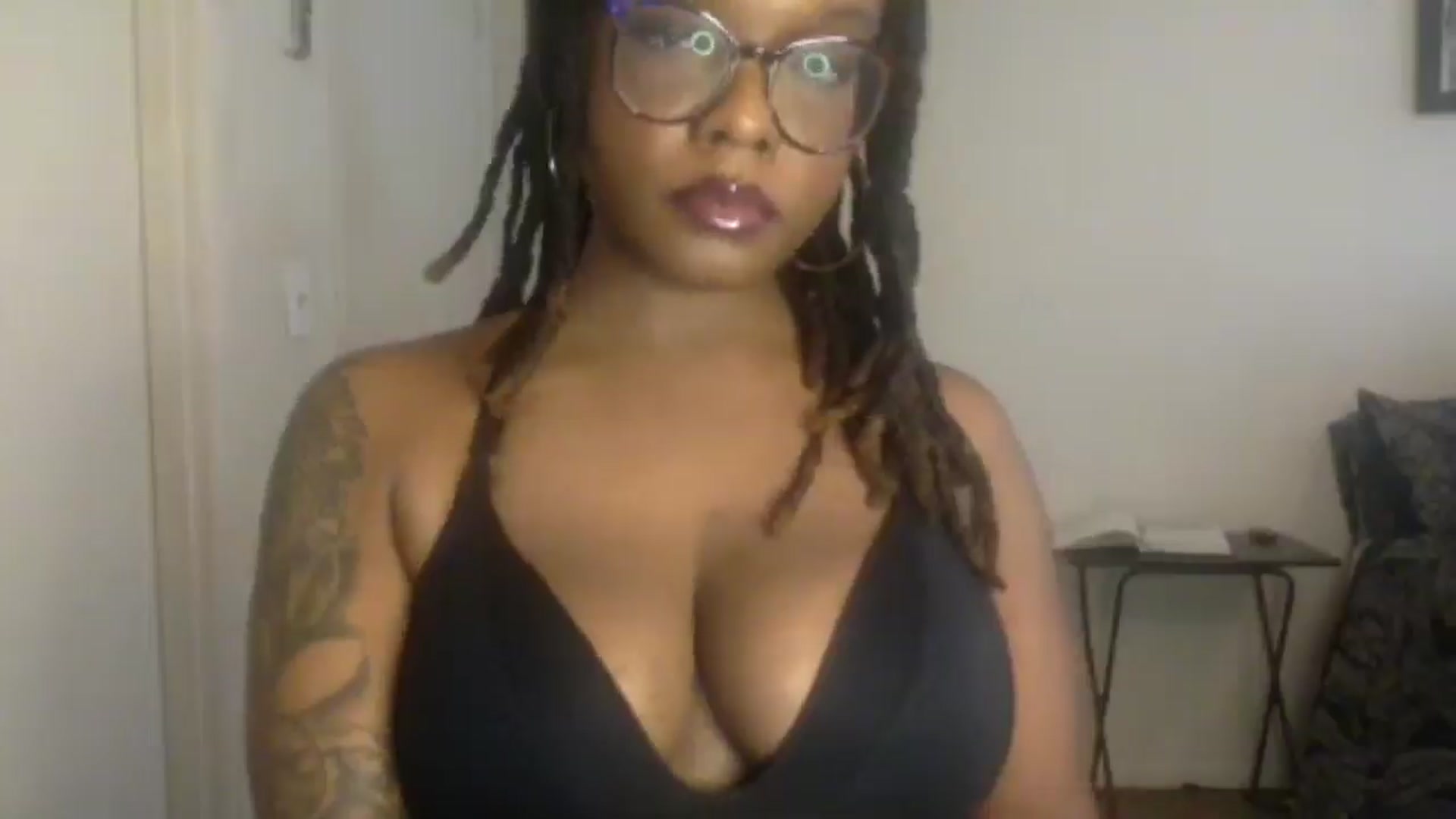 Gallery image thumbnail from warmhoney888's myfreecams stream on, 07/30/2025, 16:19 image 7 of 20