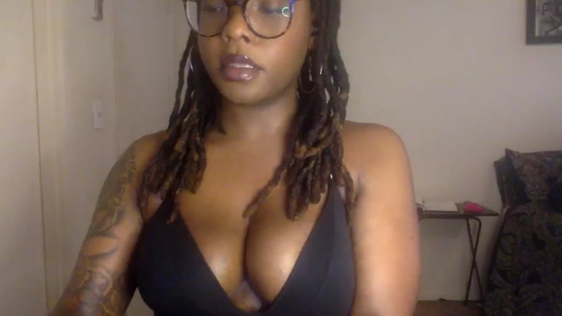 Gallery image thumbnail from warmhoney888's myfreecams stream on, 07/30/2025, 16:56 image 4 of 20