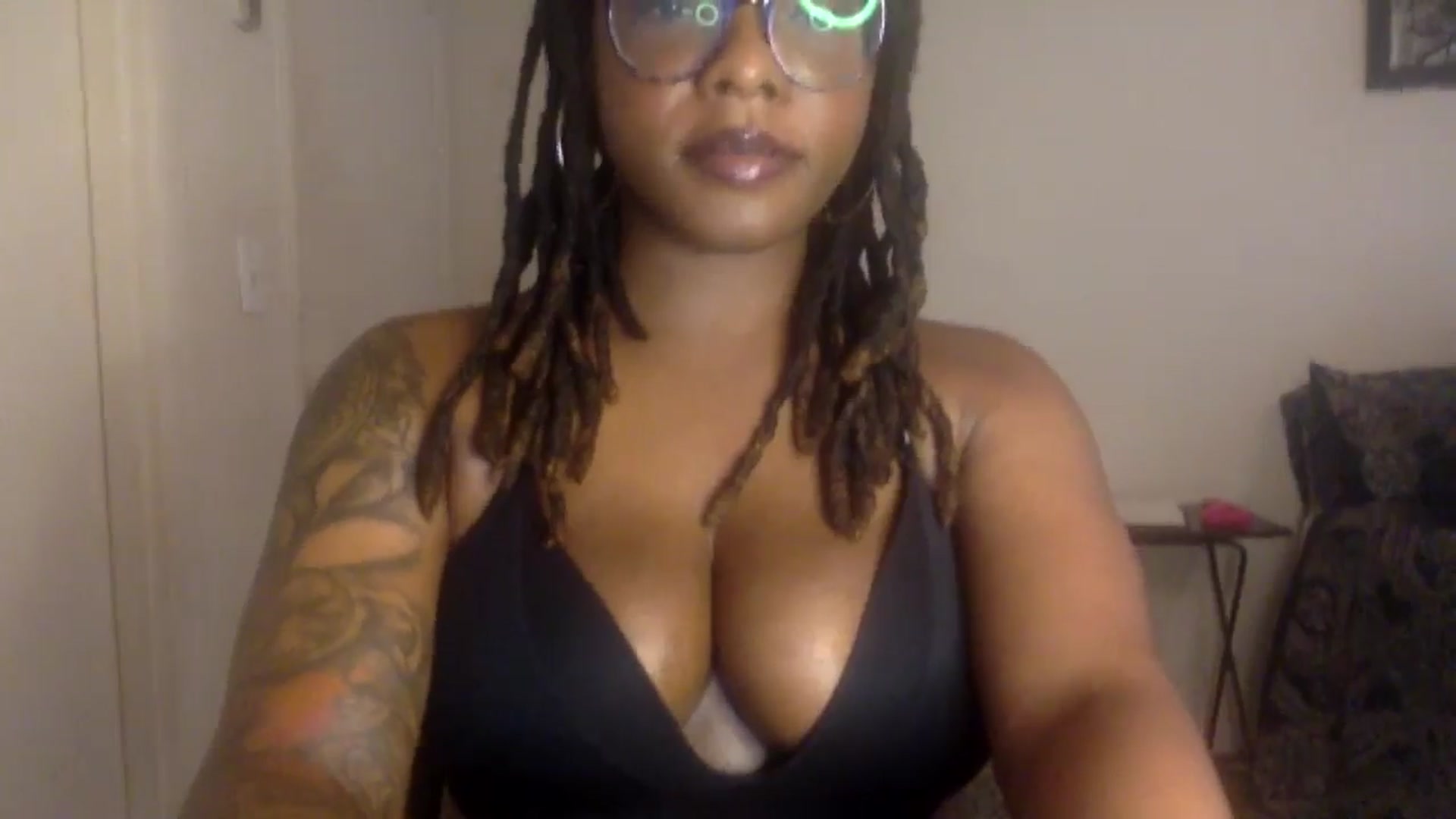 Gallery image thumbnail from warmhoney888's myfreecams stream on, 07/30/2025, 16:56 image 3 of 20