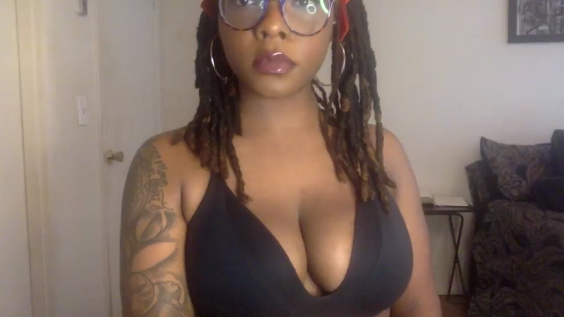 Gallery image thumbnail from warmhoney888's myfreecams stream on, 08/05/2025, 15:09 image 15 of 20