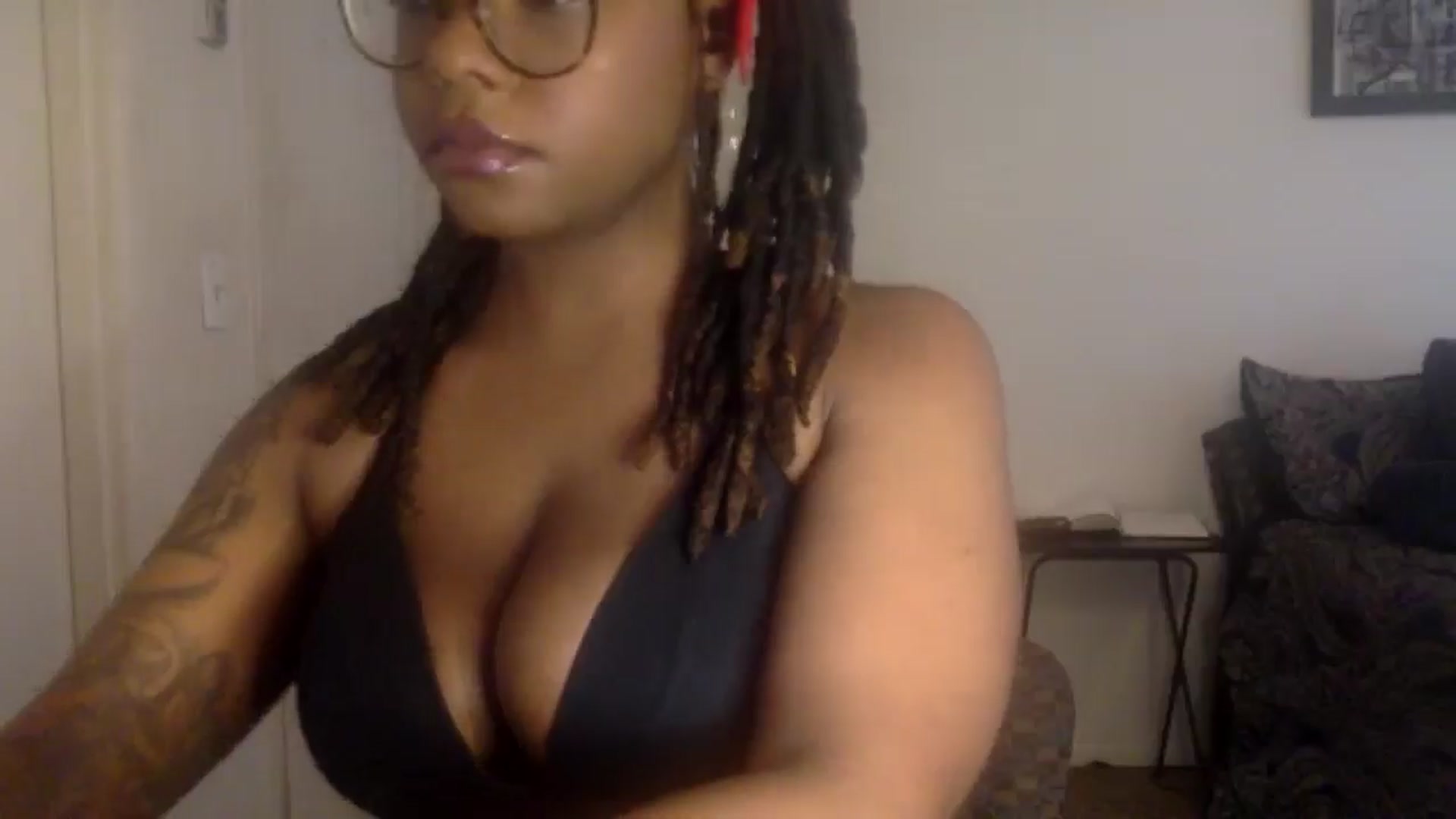 Gallery image thumbnail from warmhoney888's myfreecams stream on, 08/05/2025, 15:09 image 14 of 20