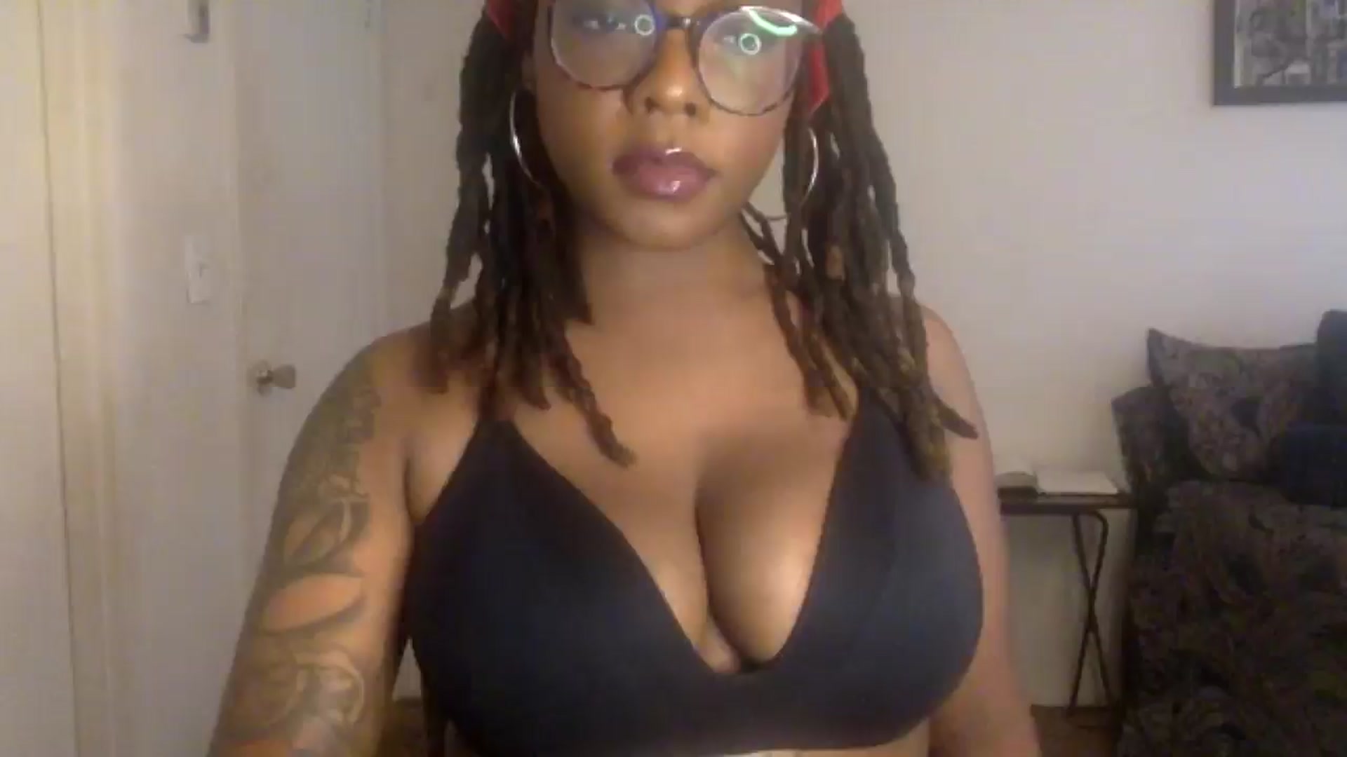 Gallery image thumbnail from warmhoney888's myfreecams stream on, 08/05/2025, 15:09 image 13 of 20
