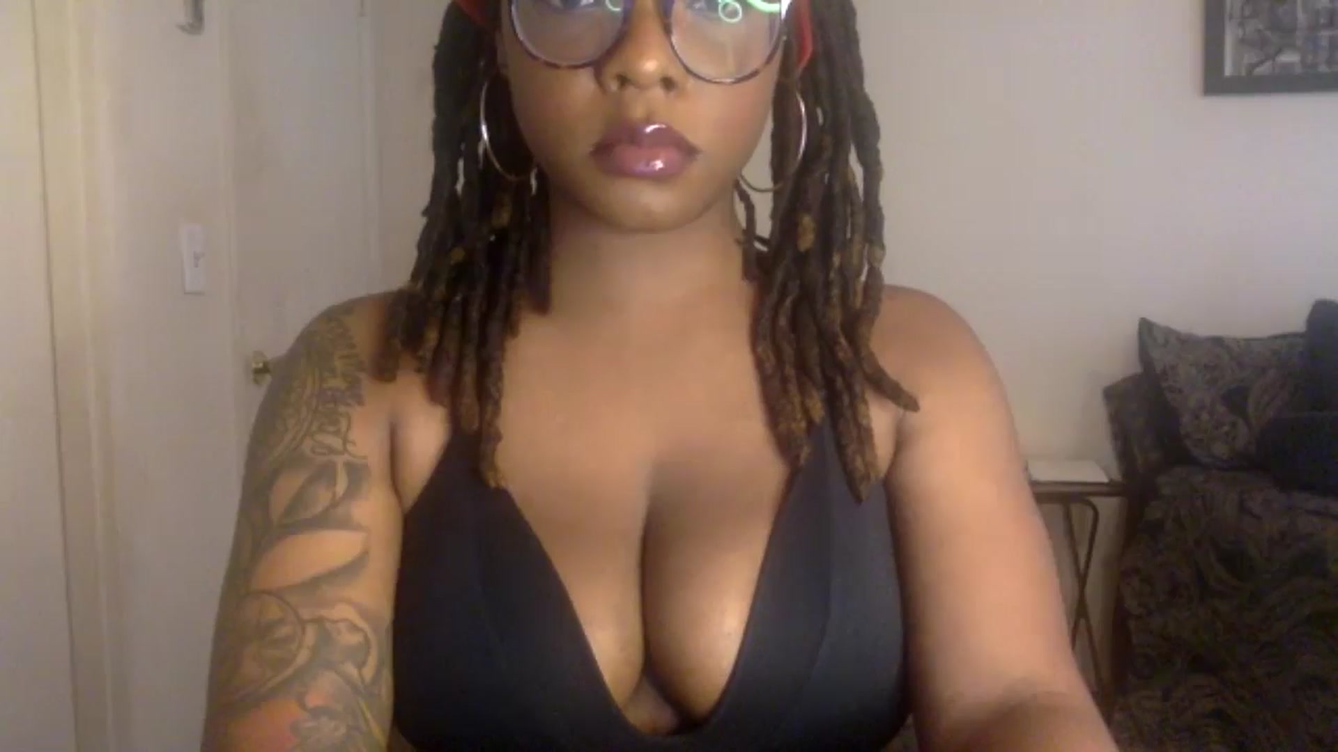 Gallery image thumbnail from warmhoney888's myfreecams stream on, 08/05/2025, 15:09 image 7 of 20