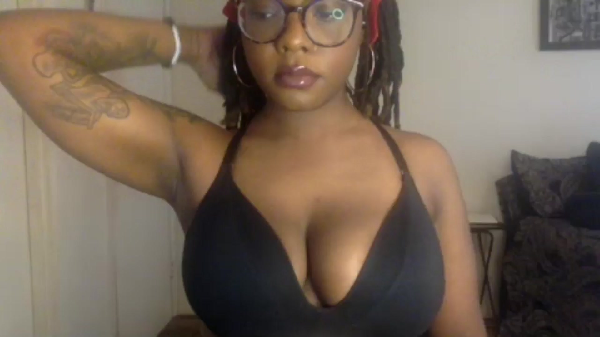Gallery image thumbnail from warmhoney888's myfreecams stream on, 08/05/2025, 15:38 image 5 of 20