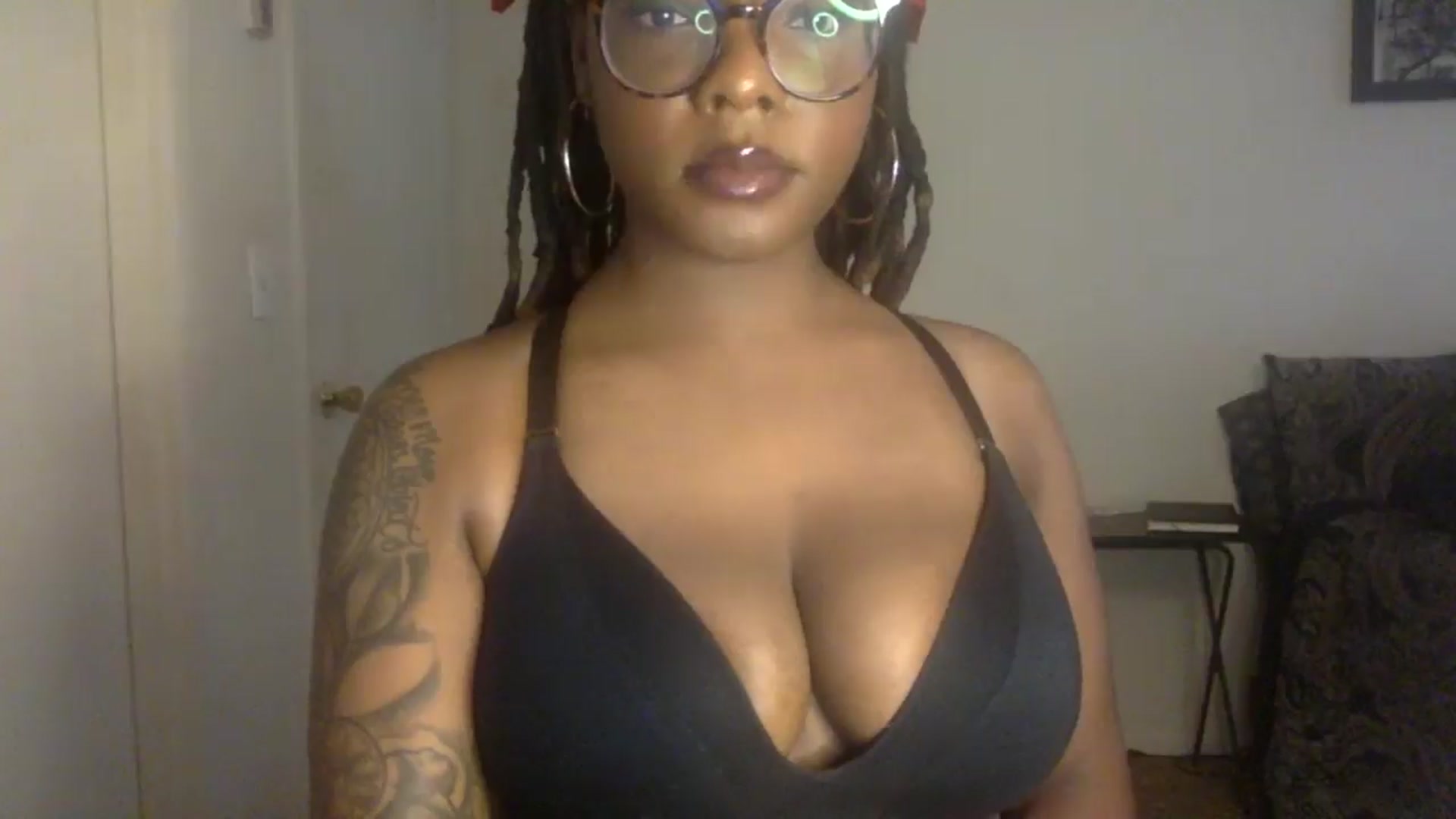 Gallery image thumbnail from warmhoney888's myfreecams stream on, 08/09/2025, 20:44 image 4 of 20