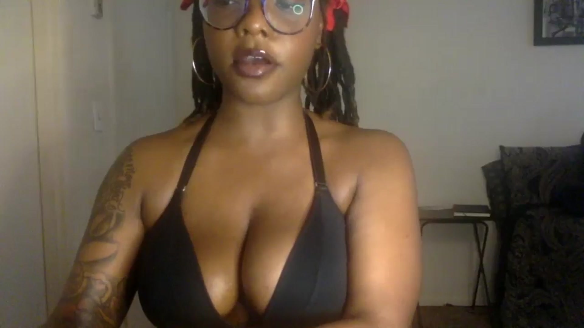 Gallery image thumbnail from warmhoney888's myfreecams stream on, 08/09/2025, 21:37 image 19 of 20
